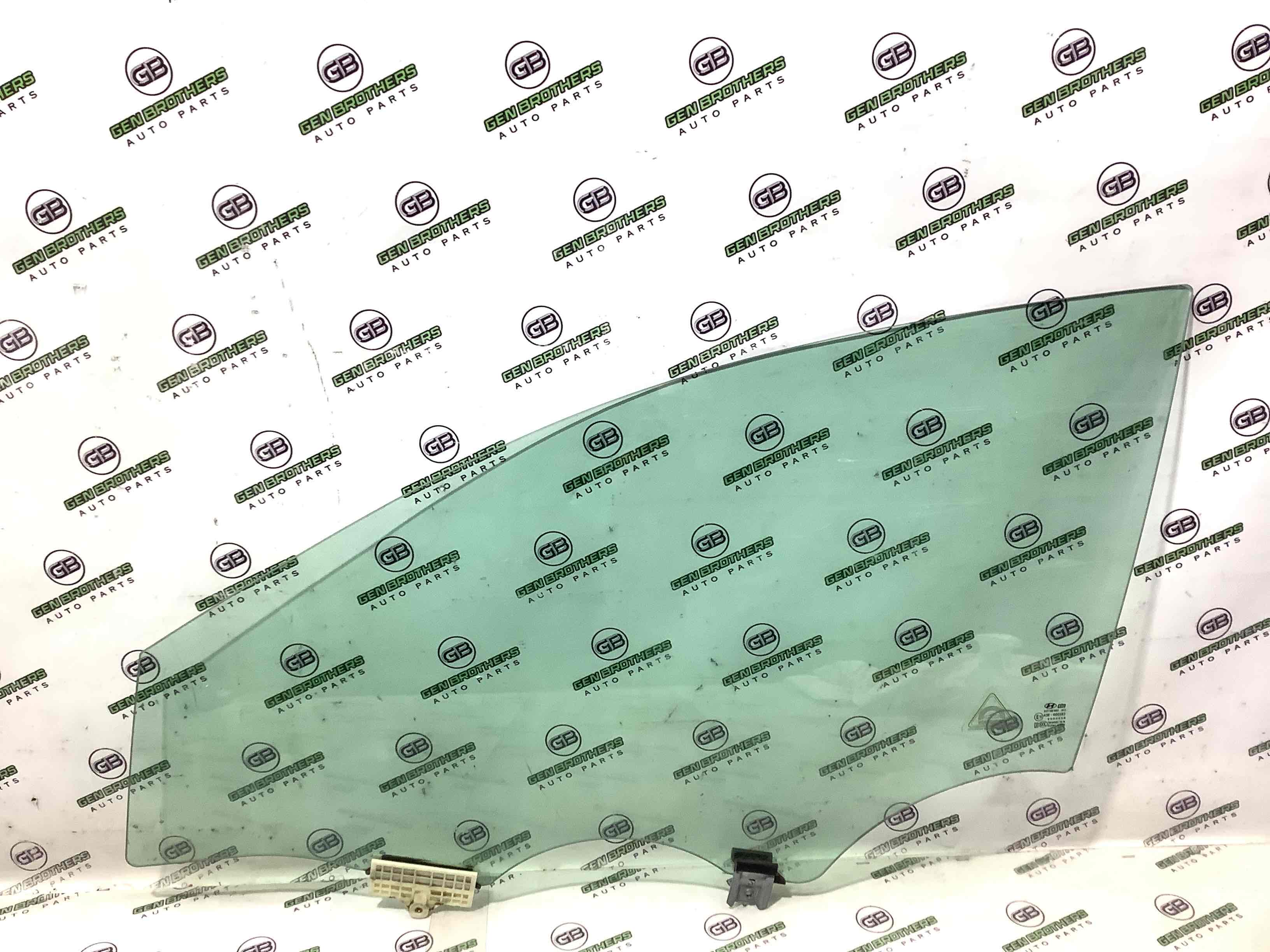 Скло переднє ліве