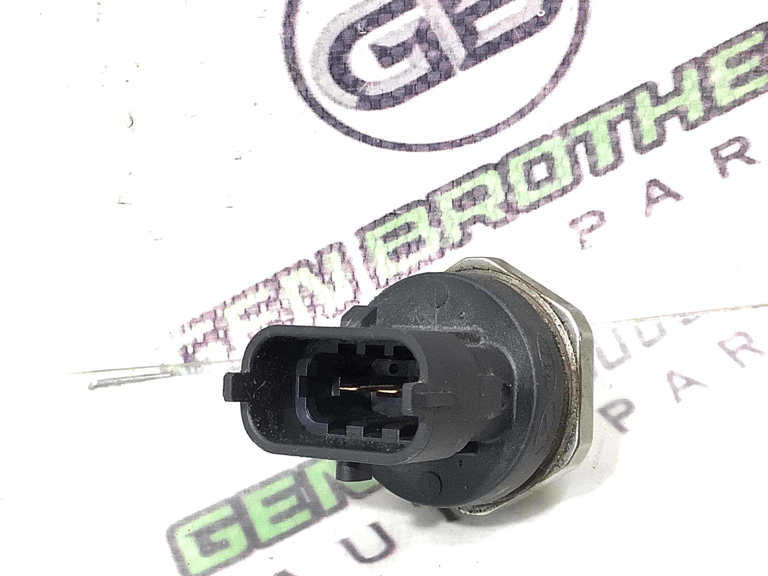 Датчик тиску палива