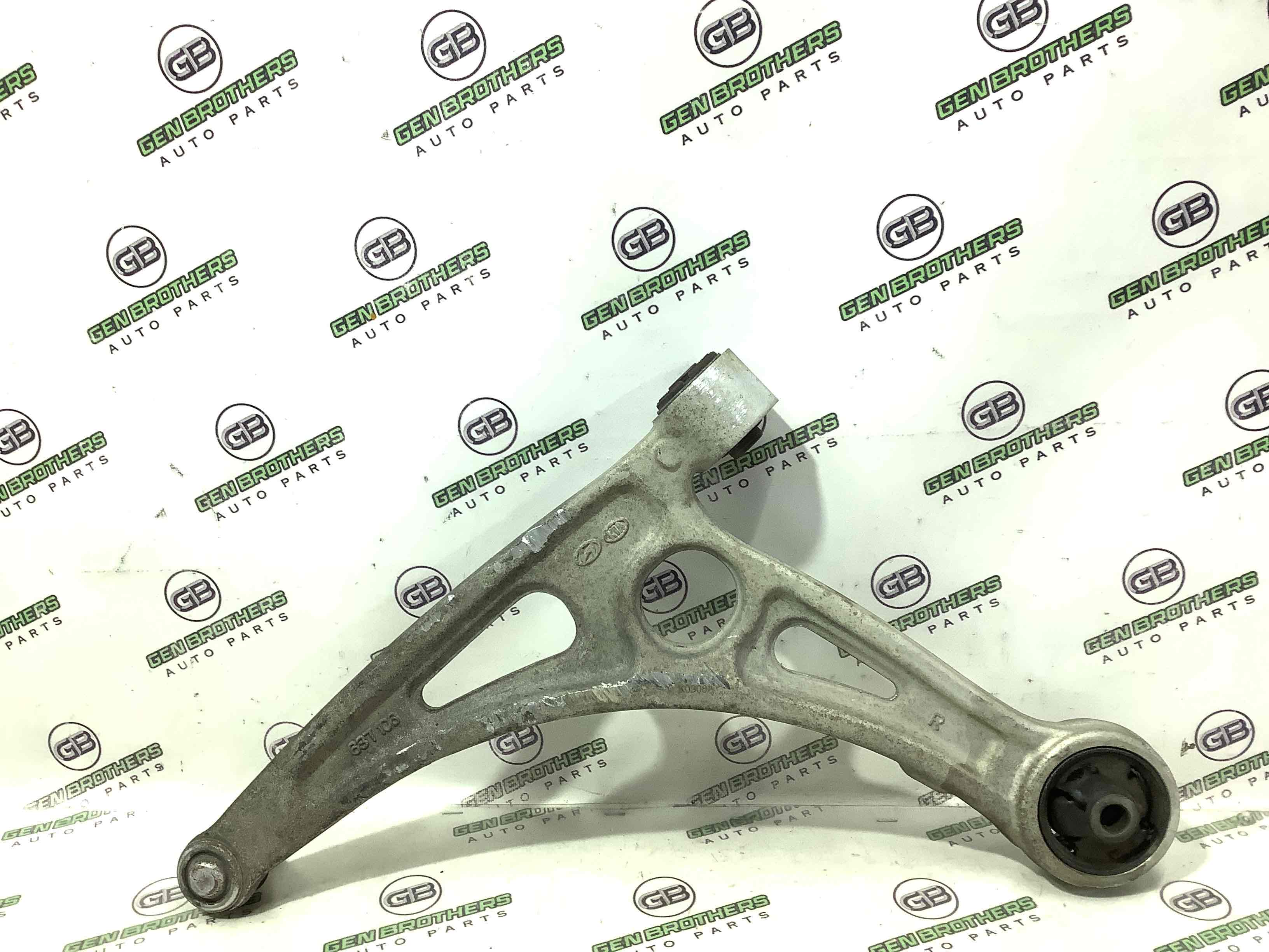 Важіль передній правий