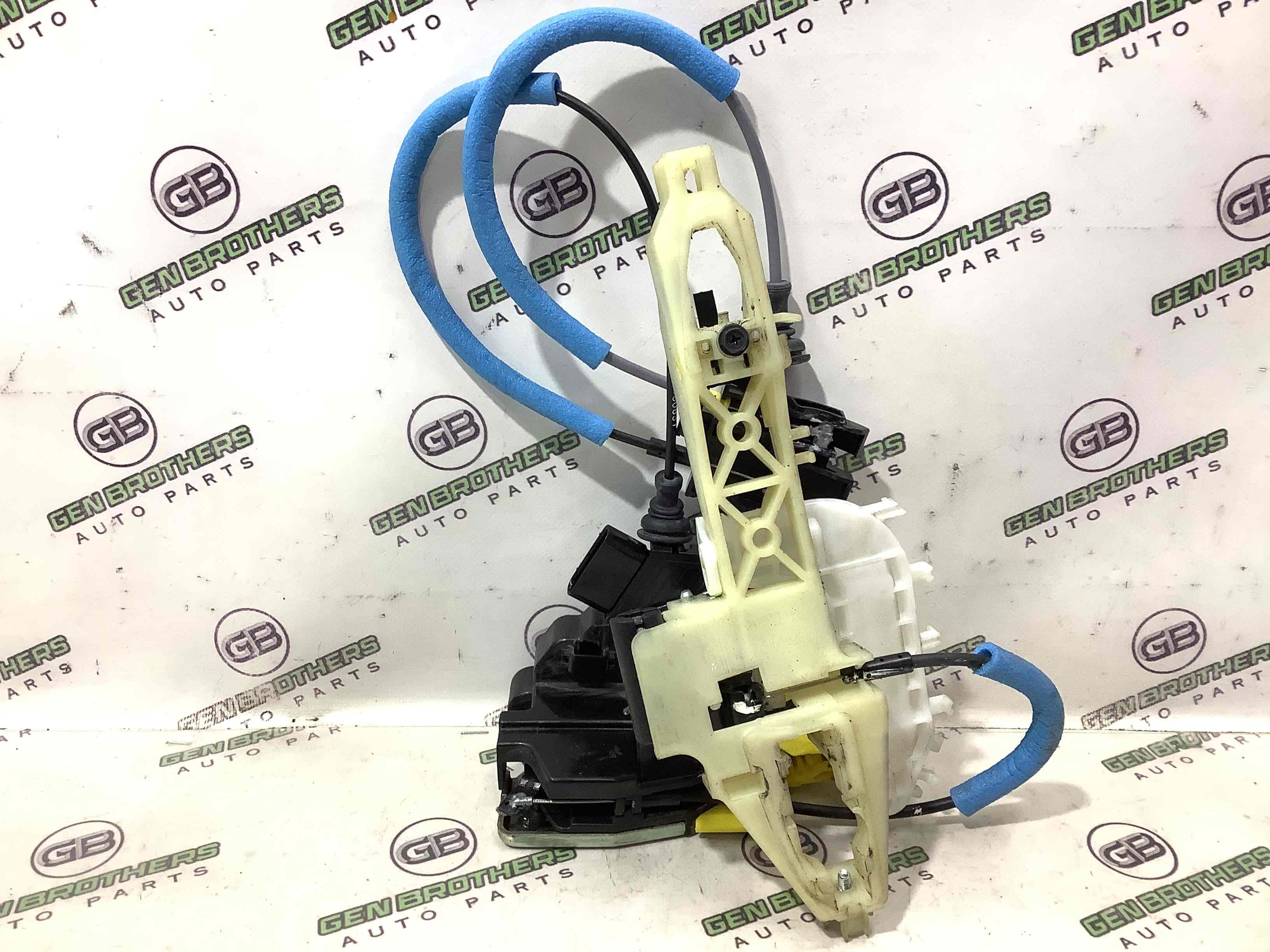 Замок дверей передньої лівої