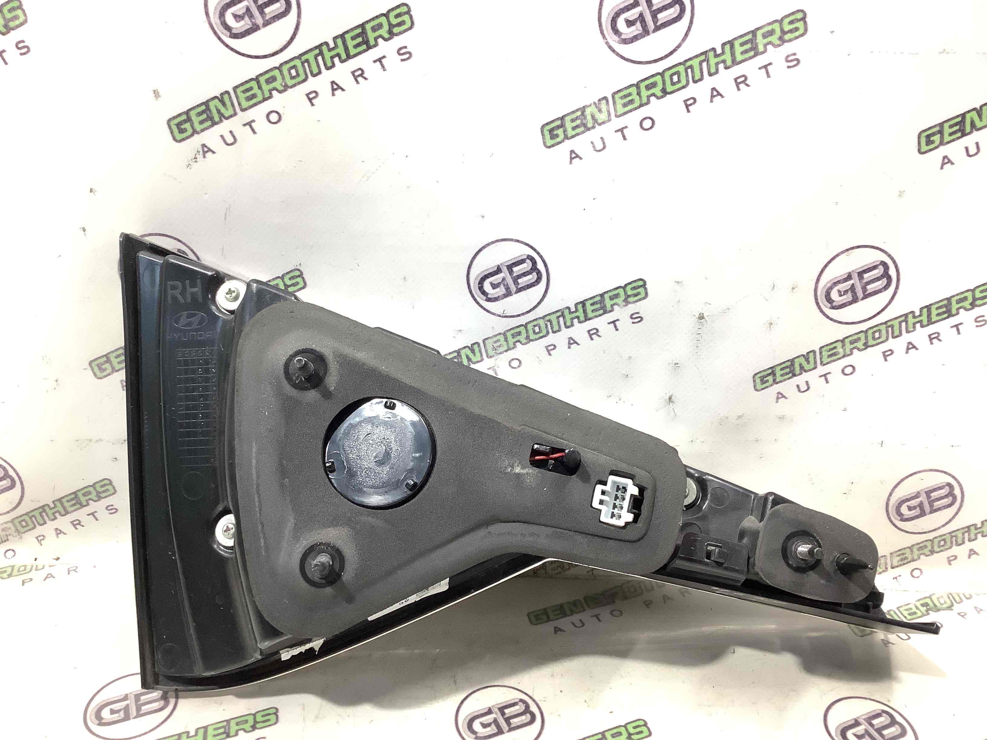 Ліхтар задній правий