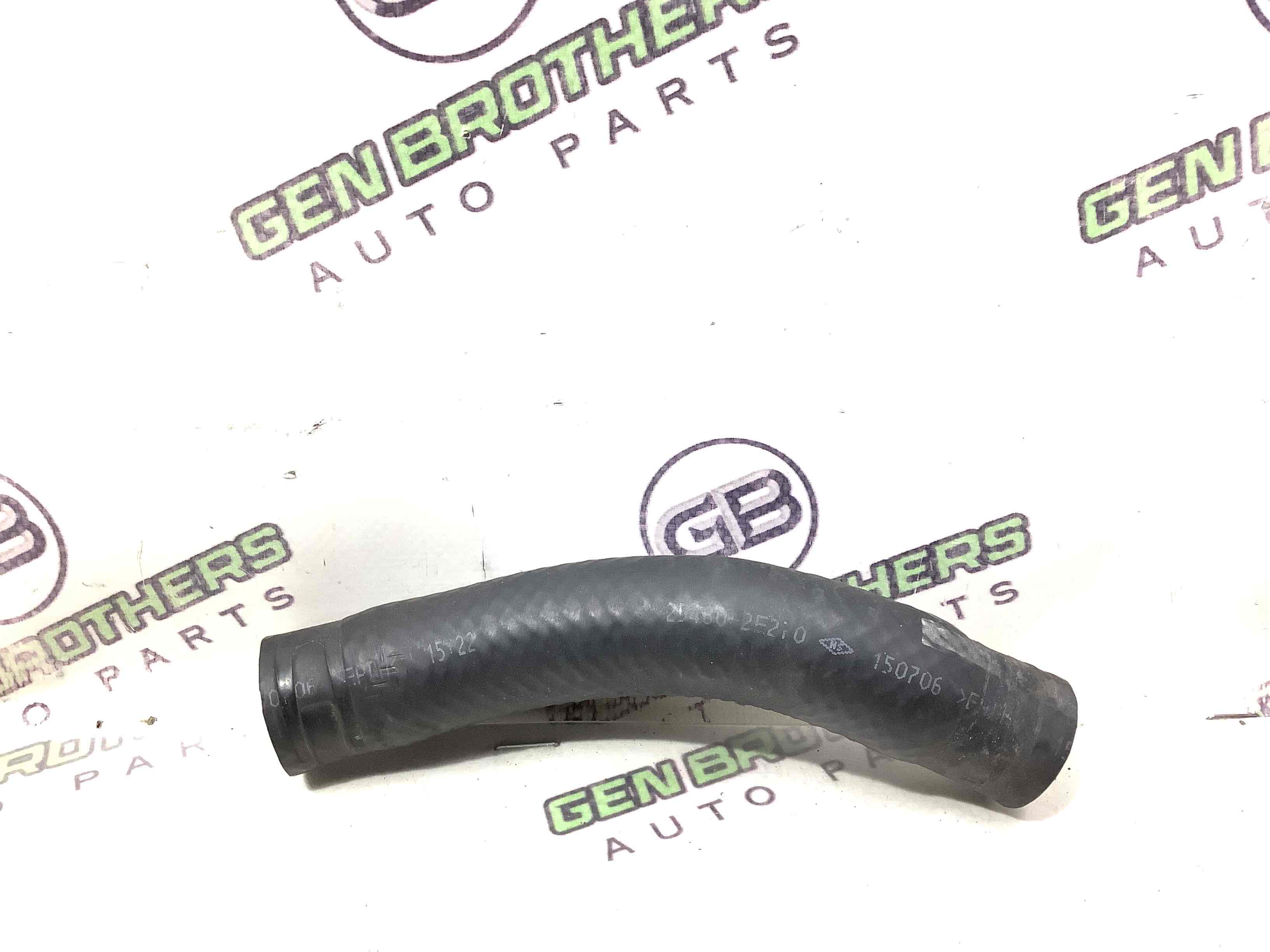 Патрубок трубопровід, шланг