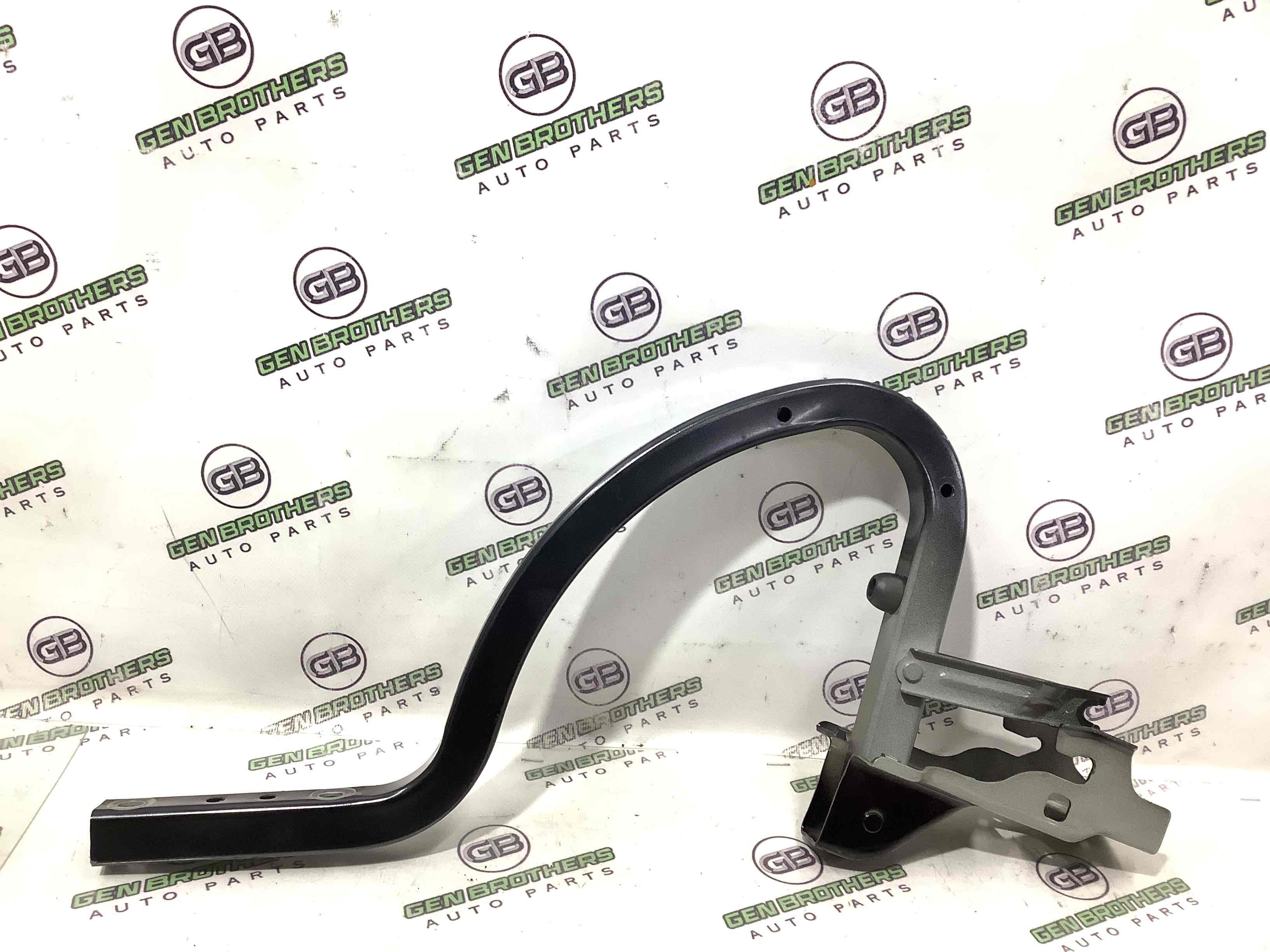 Петля кришки багажника, двері багажника