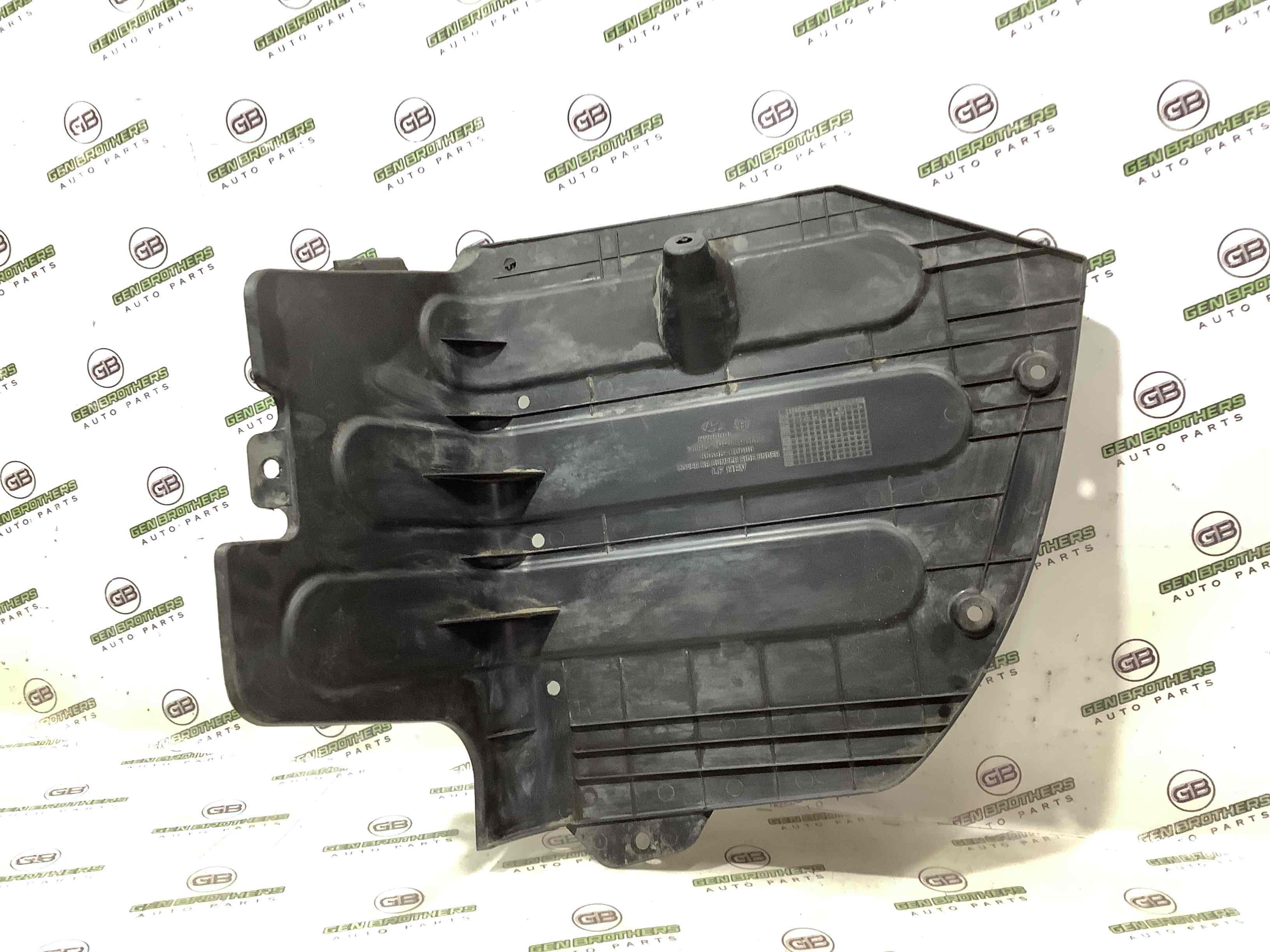 Захист заднього бампера