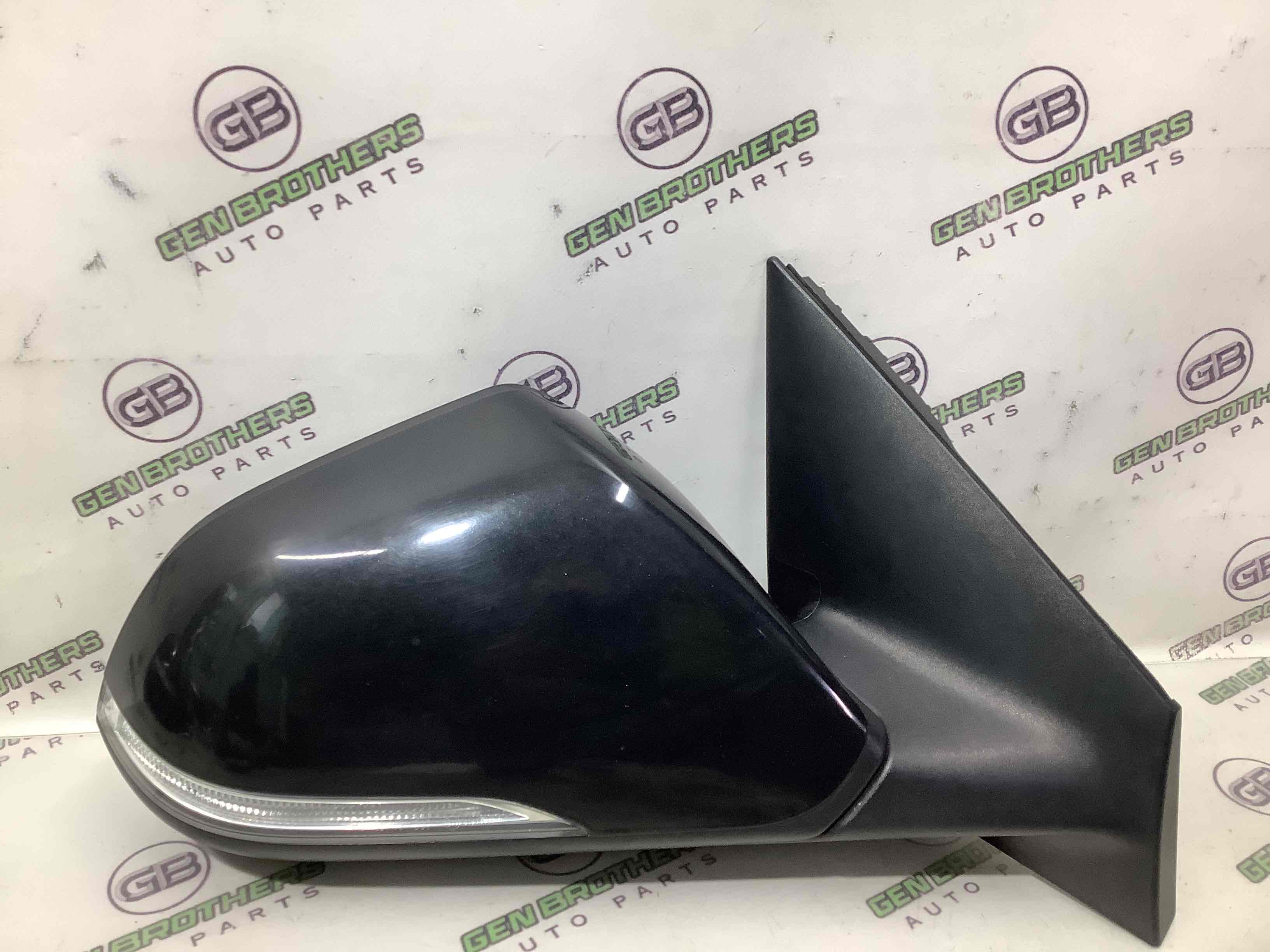 Дзеркало зовнішнє праве