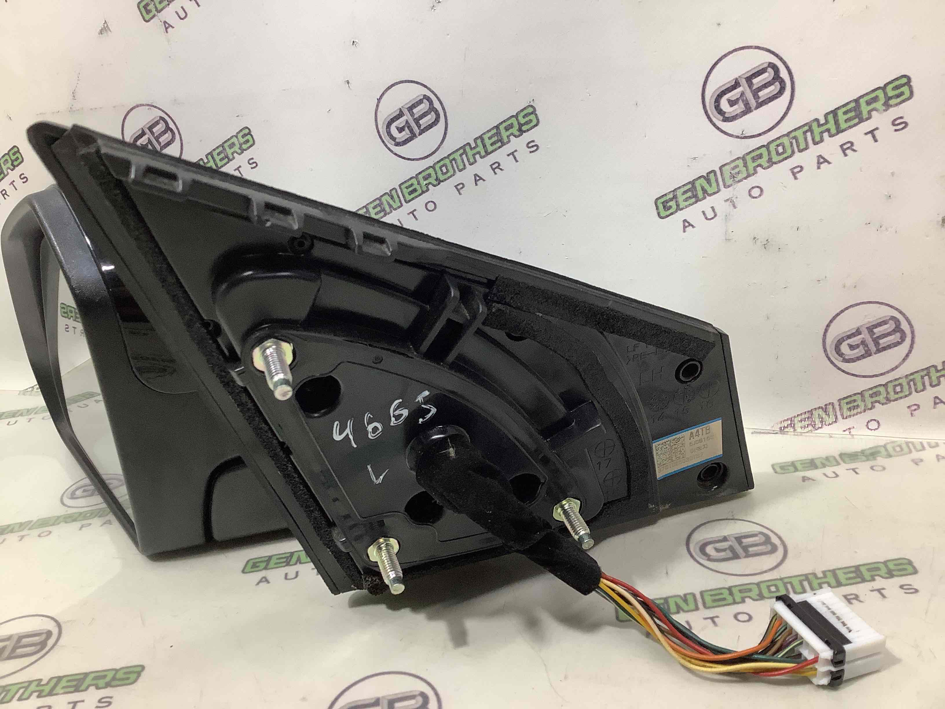 Дзеркало зовнішнє ліве