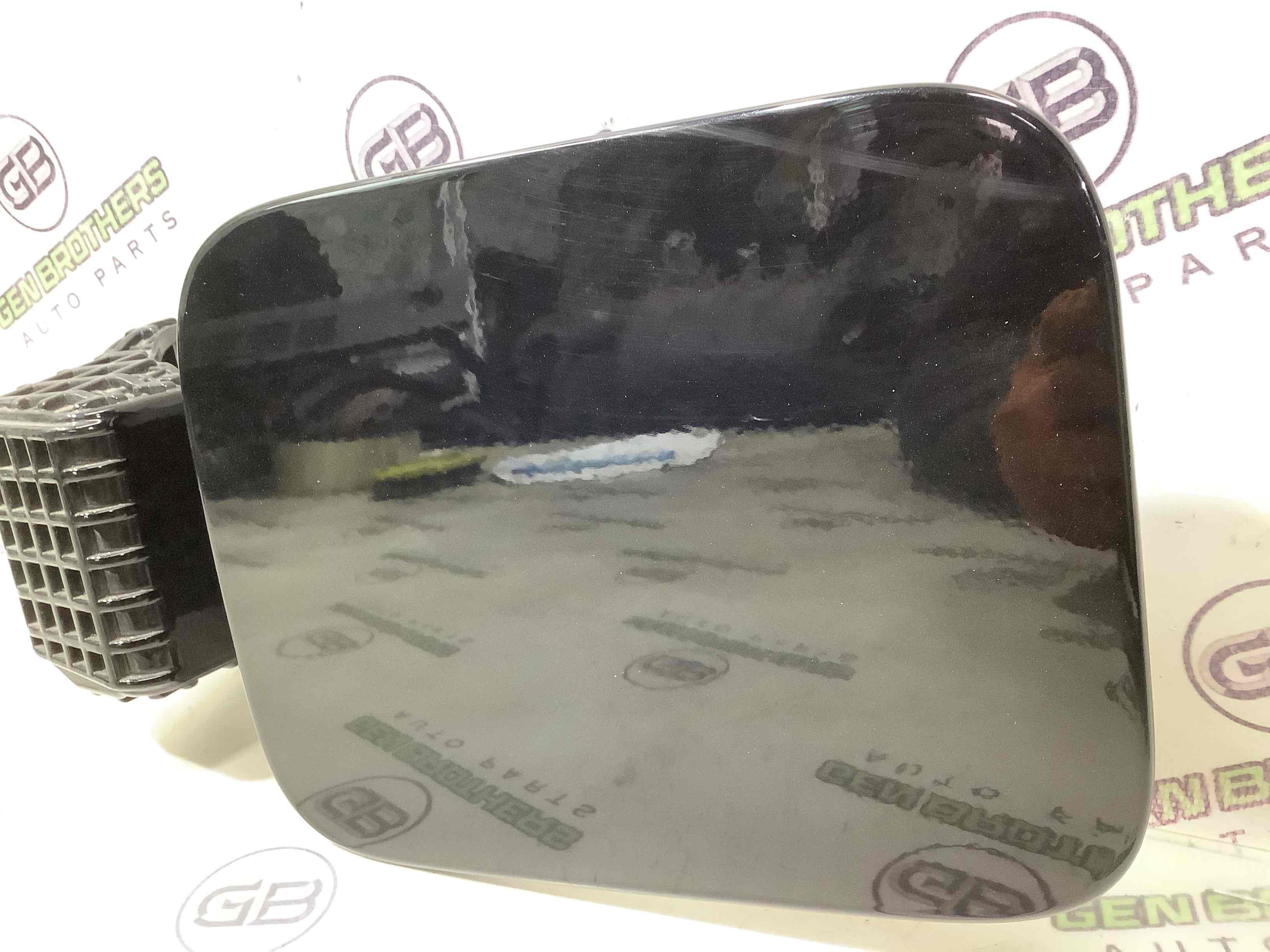 Лючок бензобака