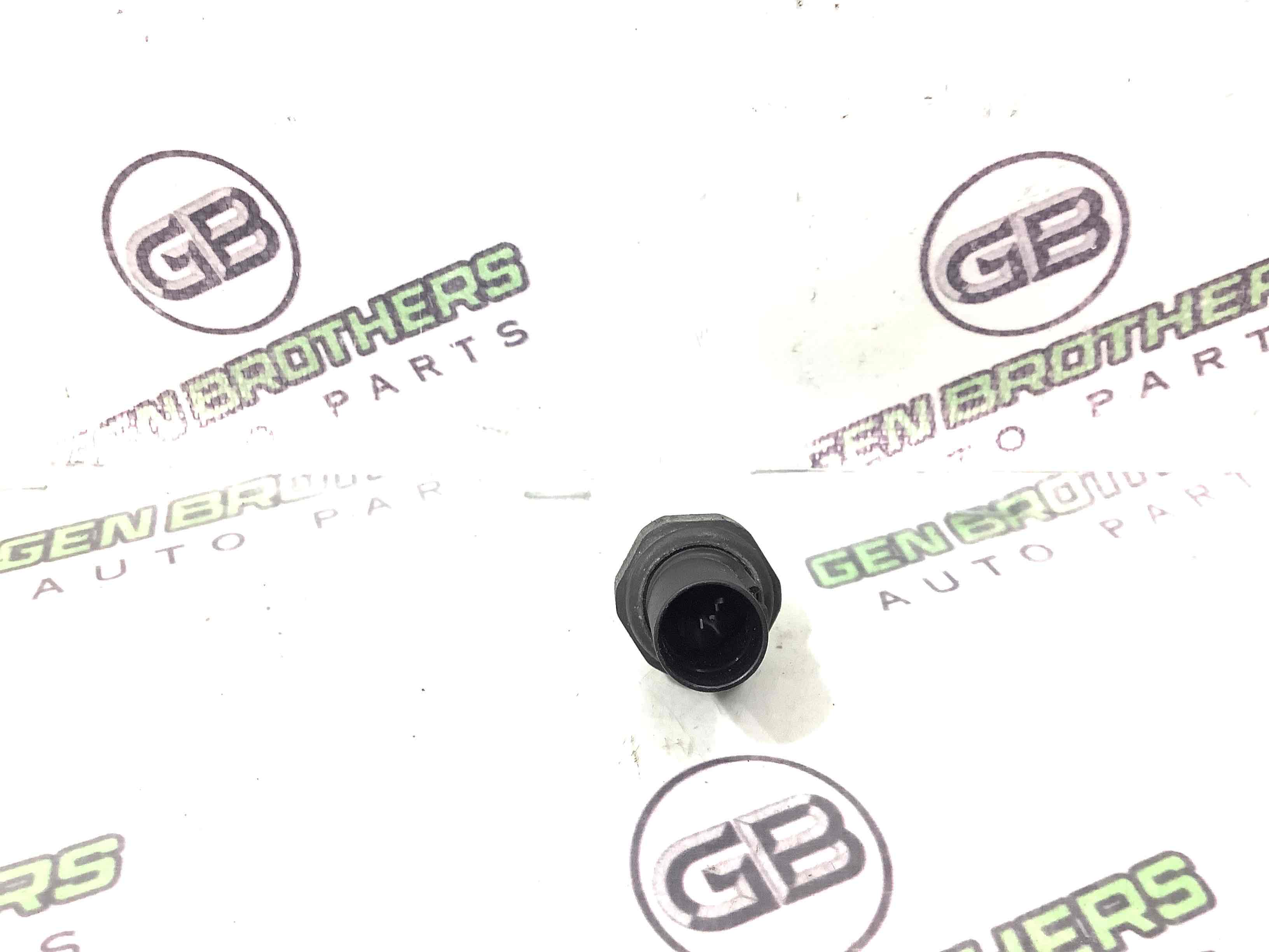 Датчик тиску олії