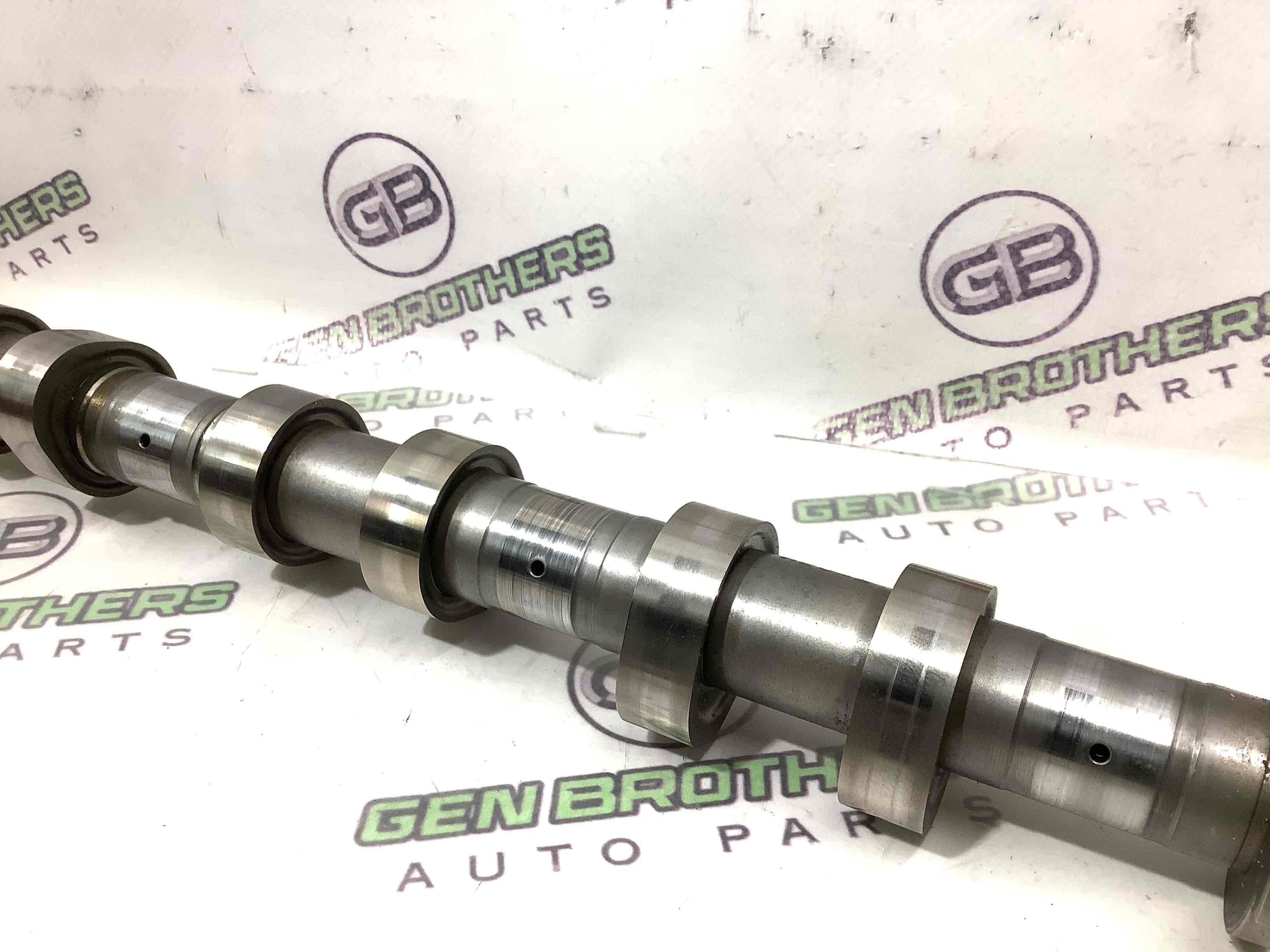 Розподільний вал з шестернею впуск