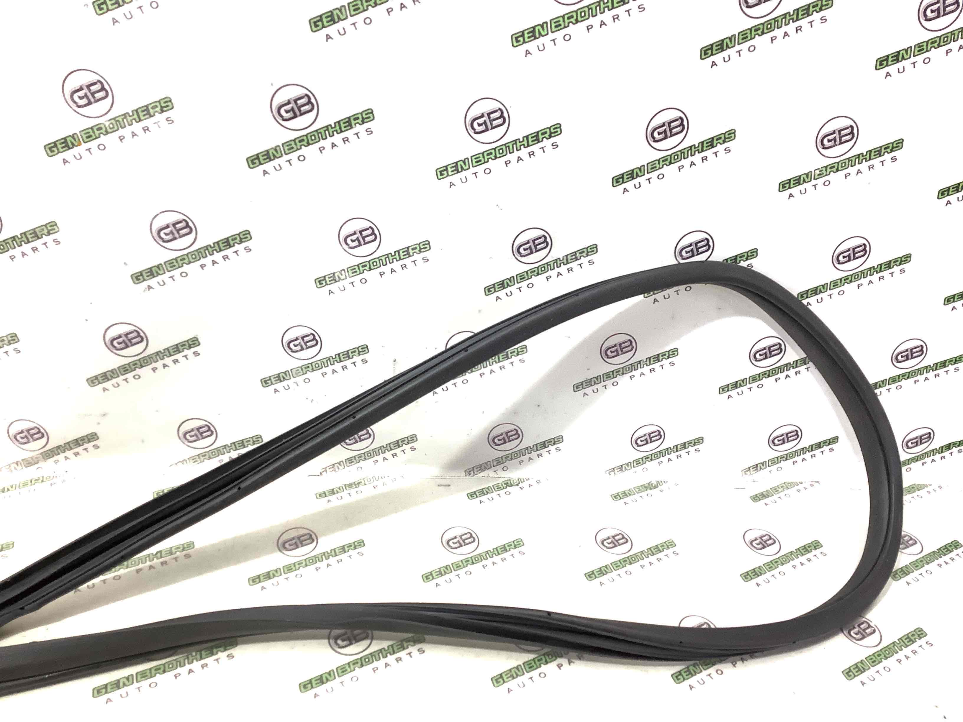 Ущільнювач скла, двері