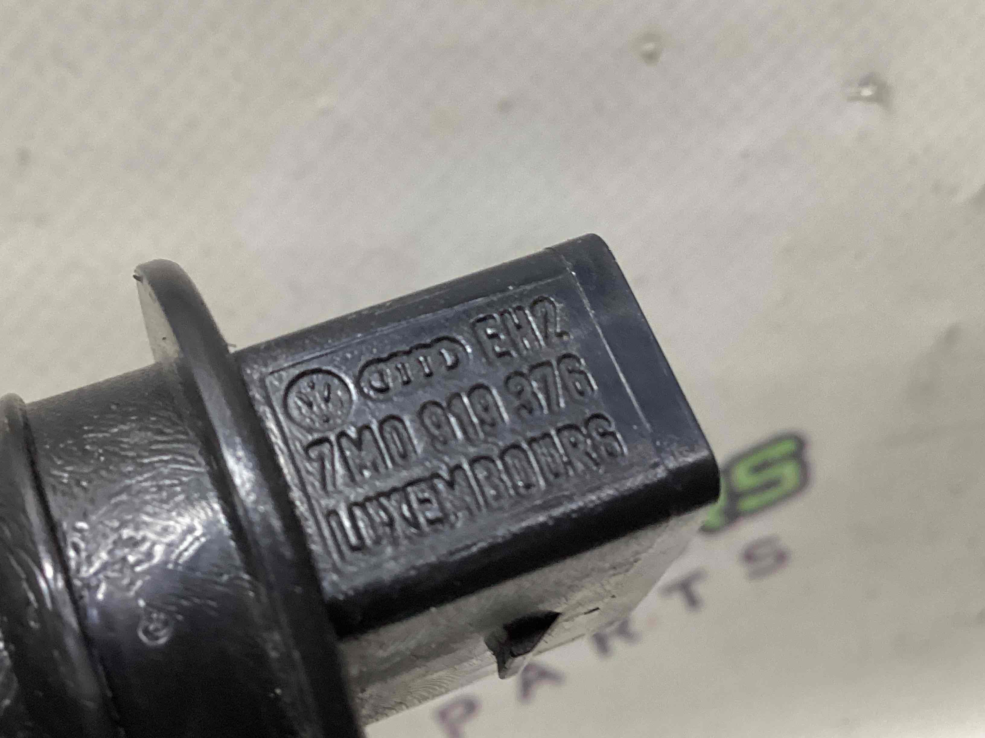 Датчик уровня бачка омывателя