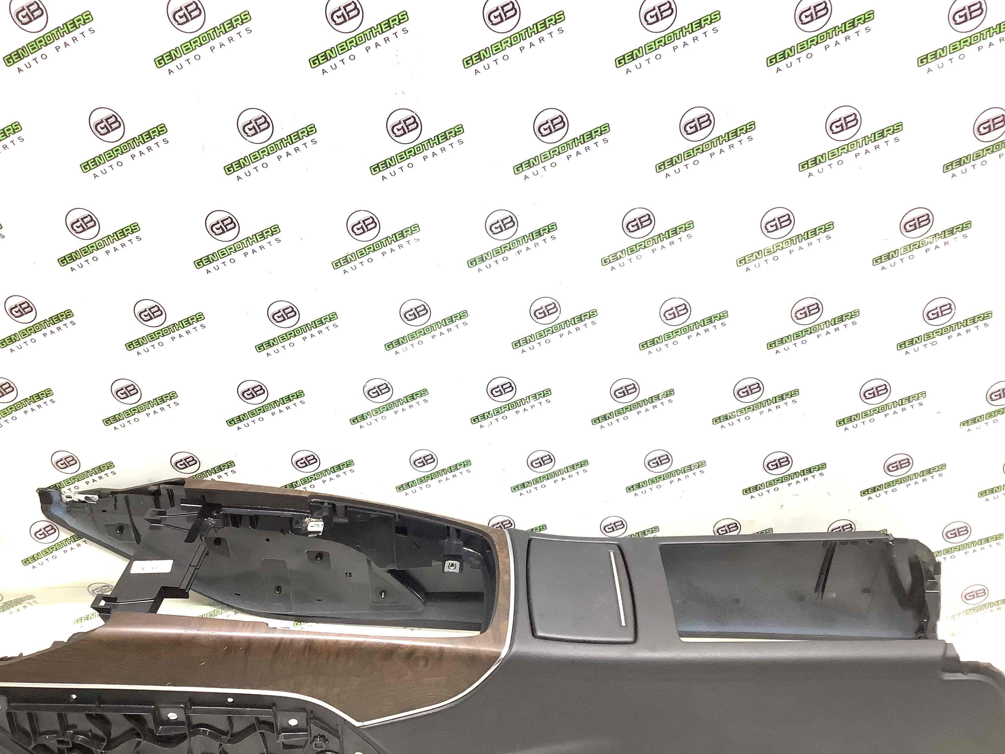 Отделка центральной консоли