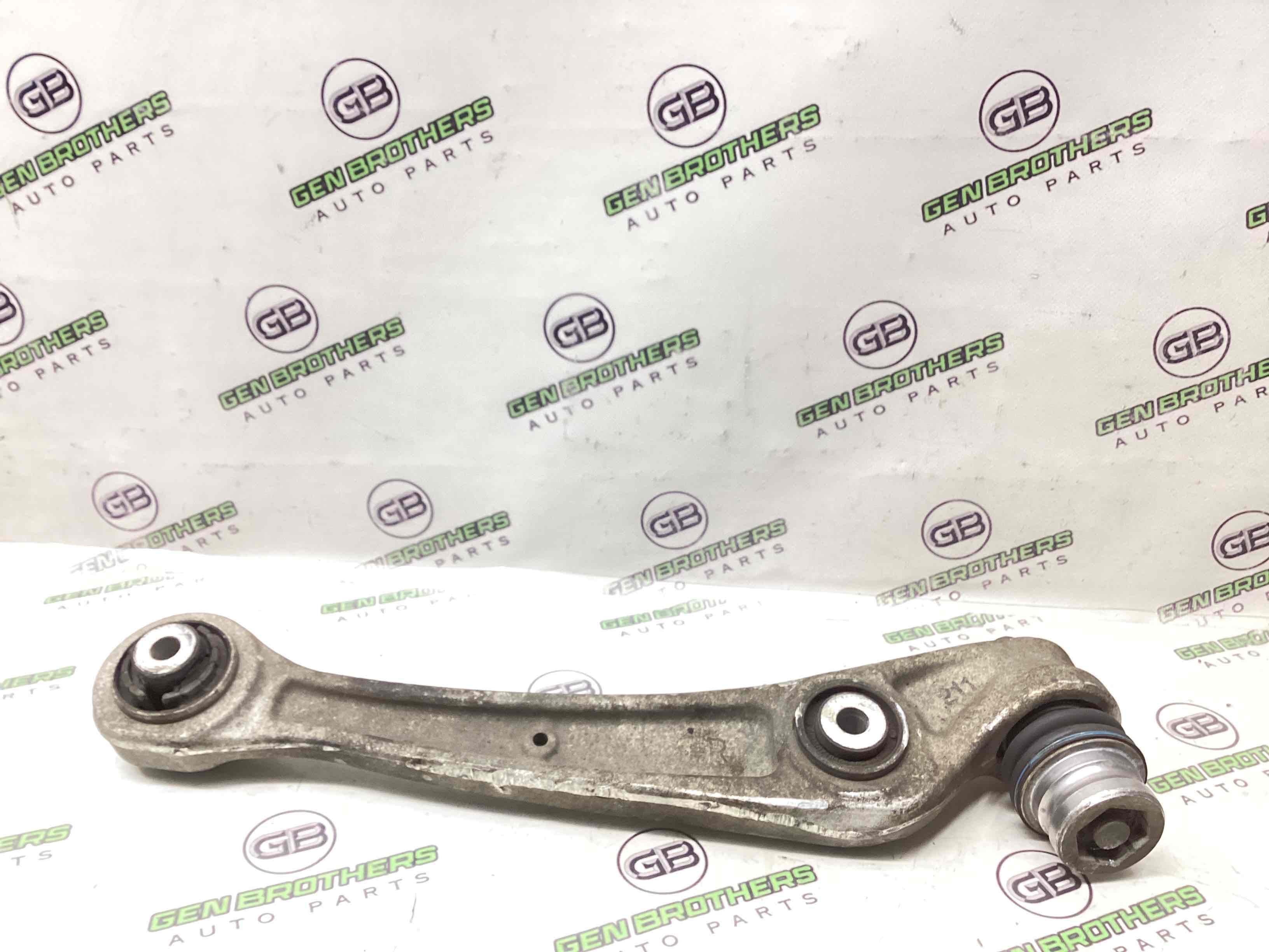 Рычаг передний правый