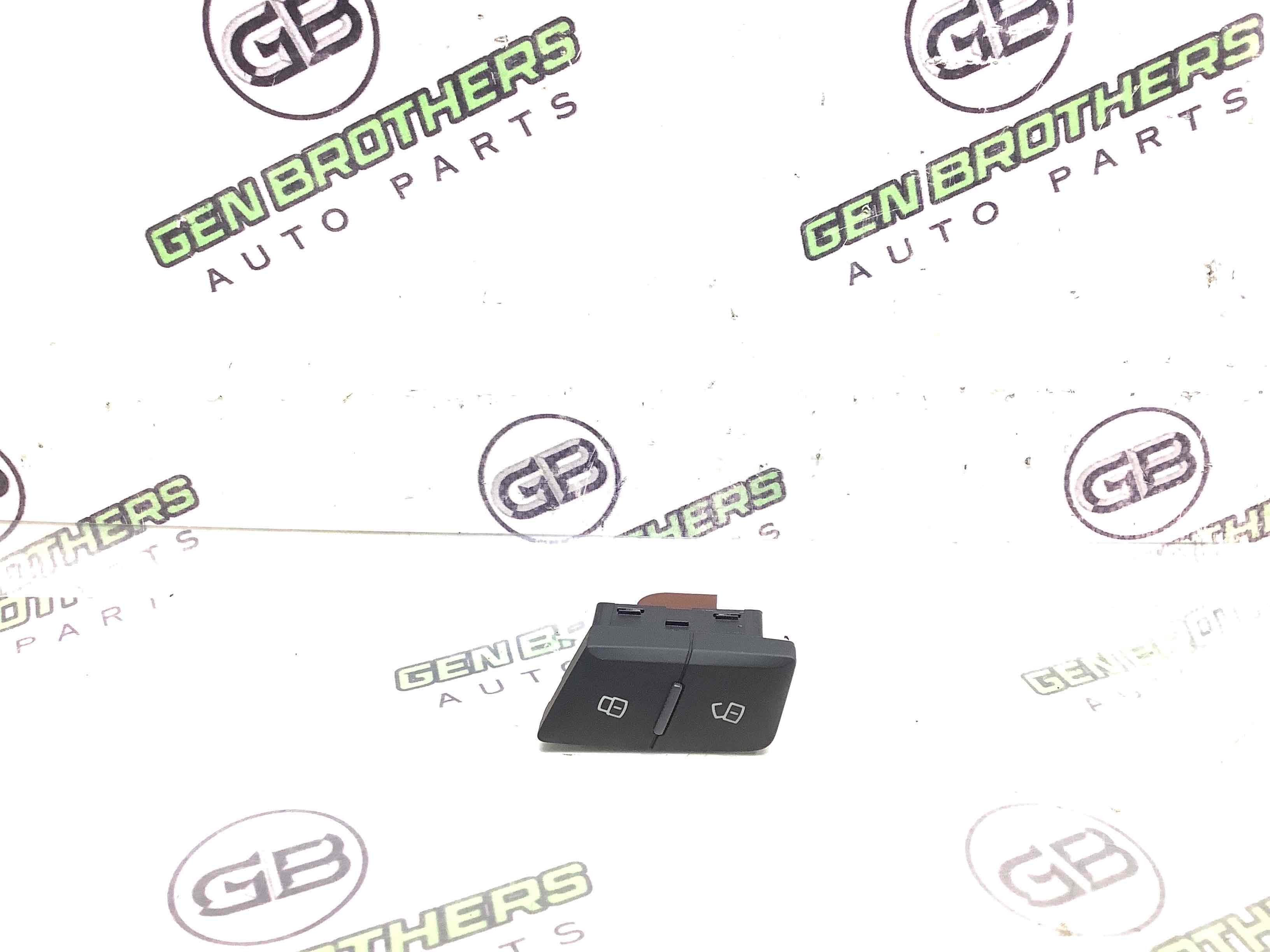 Кнопка центрального замка