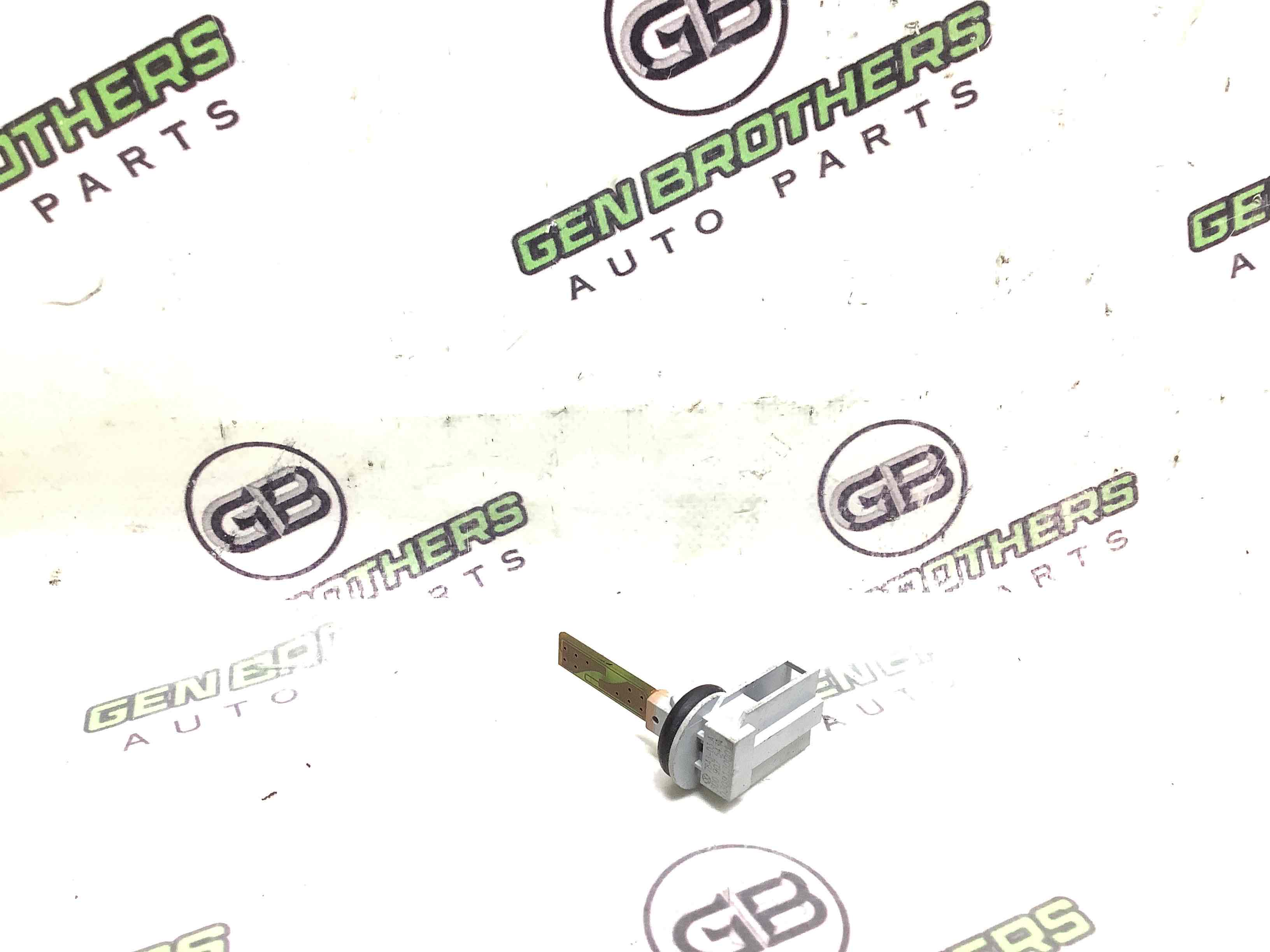 Датчик температуры воздуха в салоне