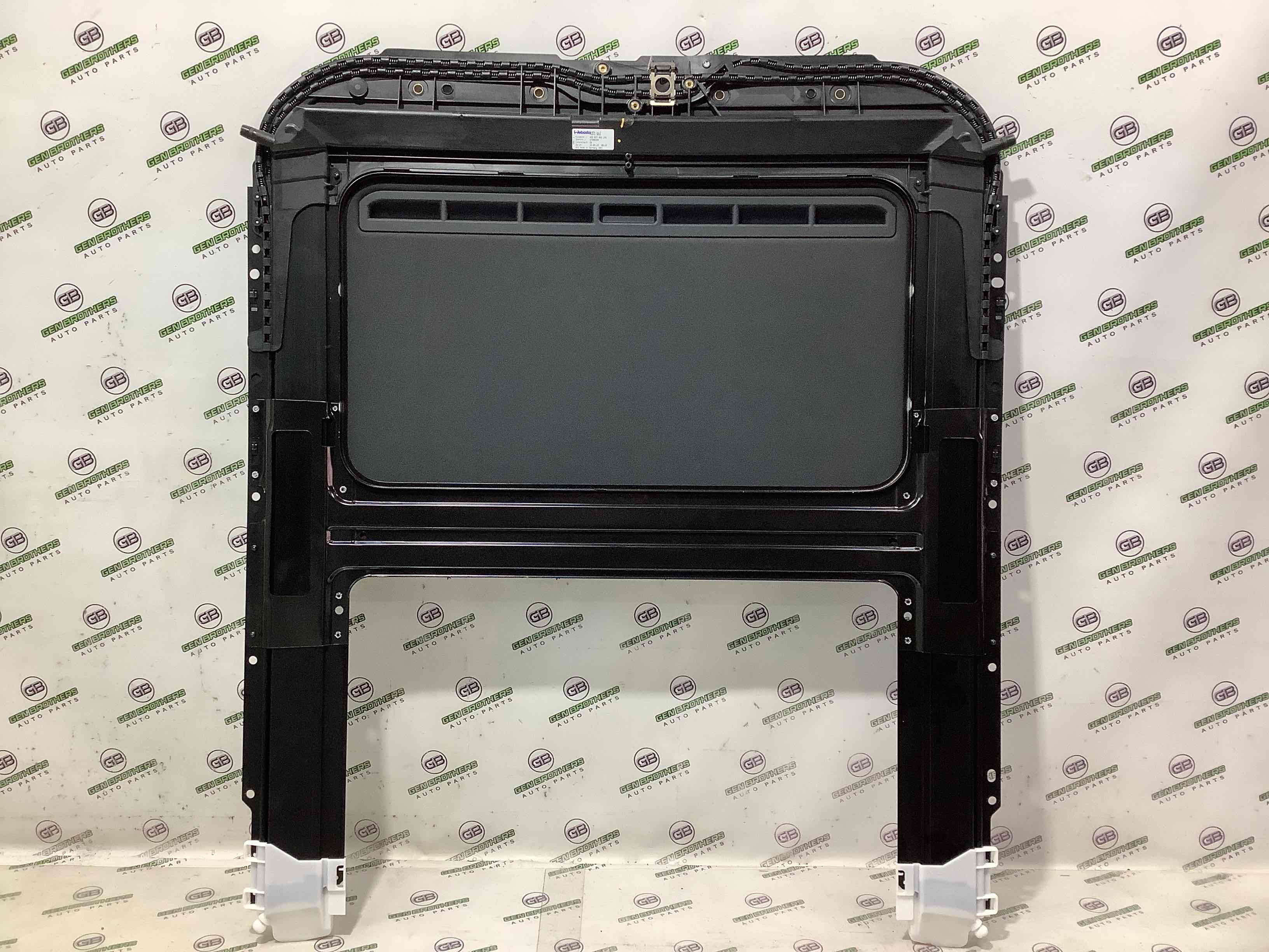 Люк в сборе