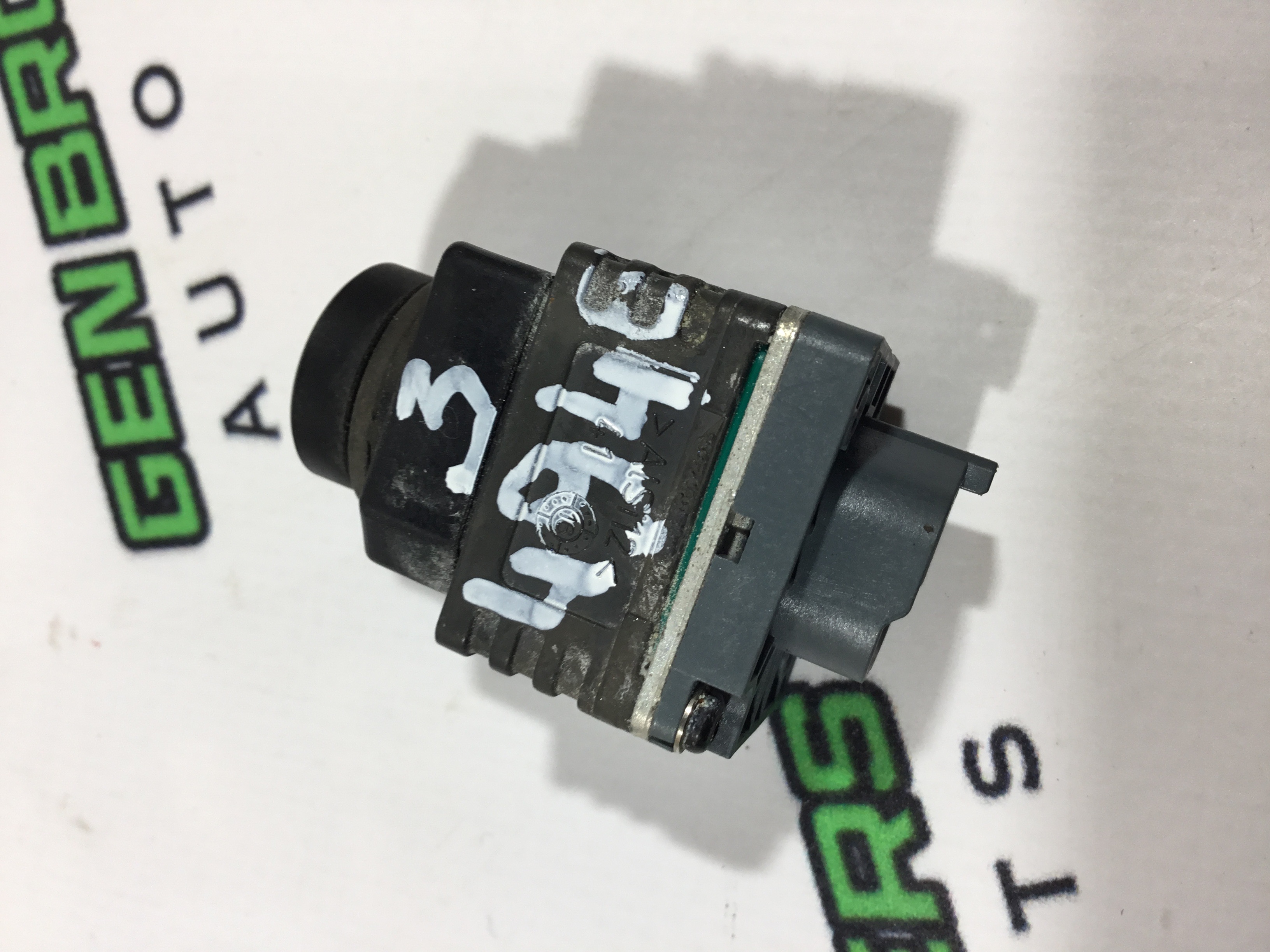 Камера, кріплення камери, корпус