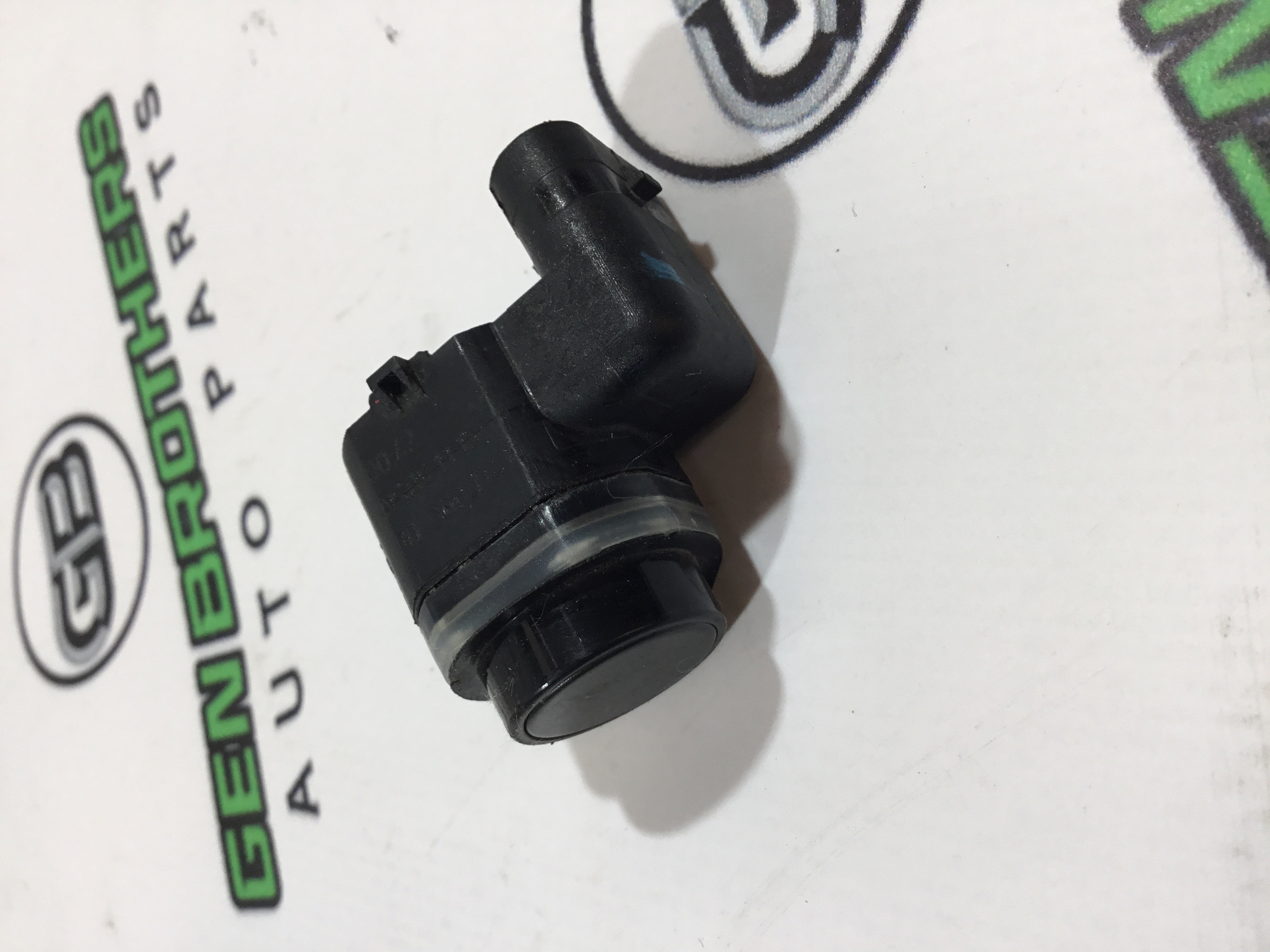 Парктронік, кріплення, корпус