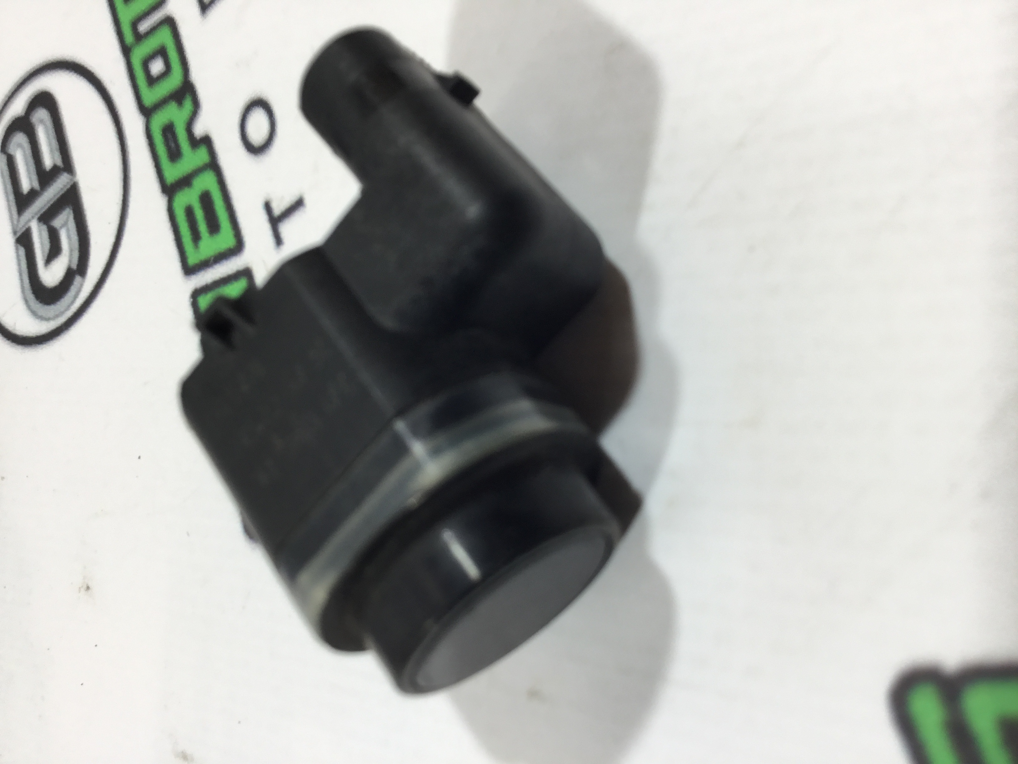 Парктронік, кріплення, корпус