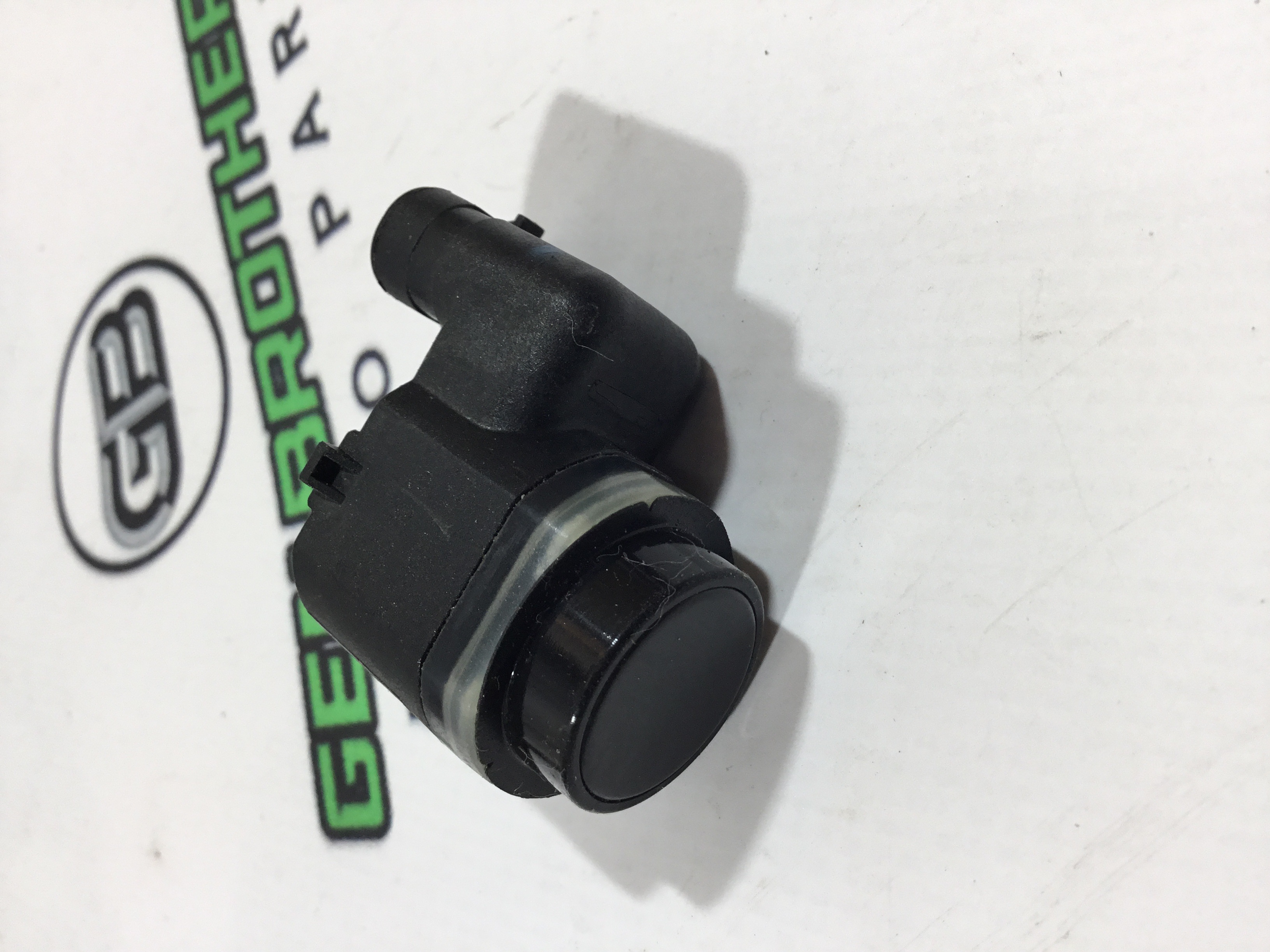 Парктронік, кріплення, корпус