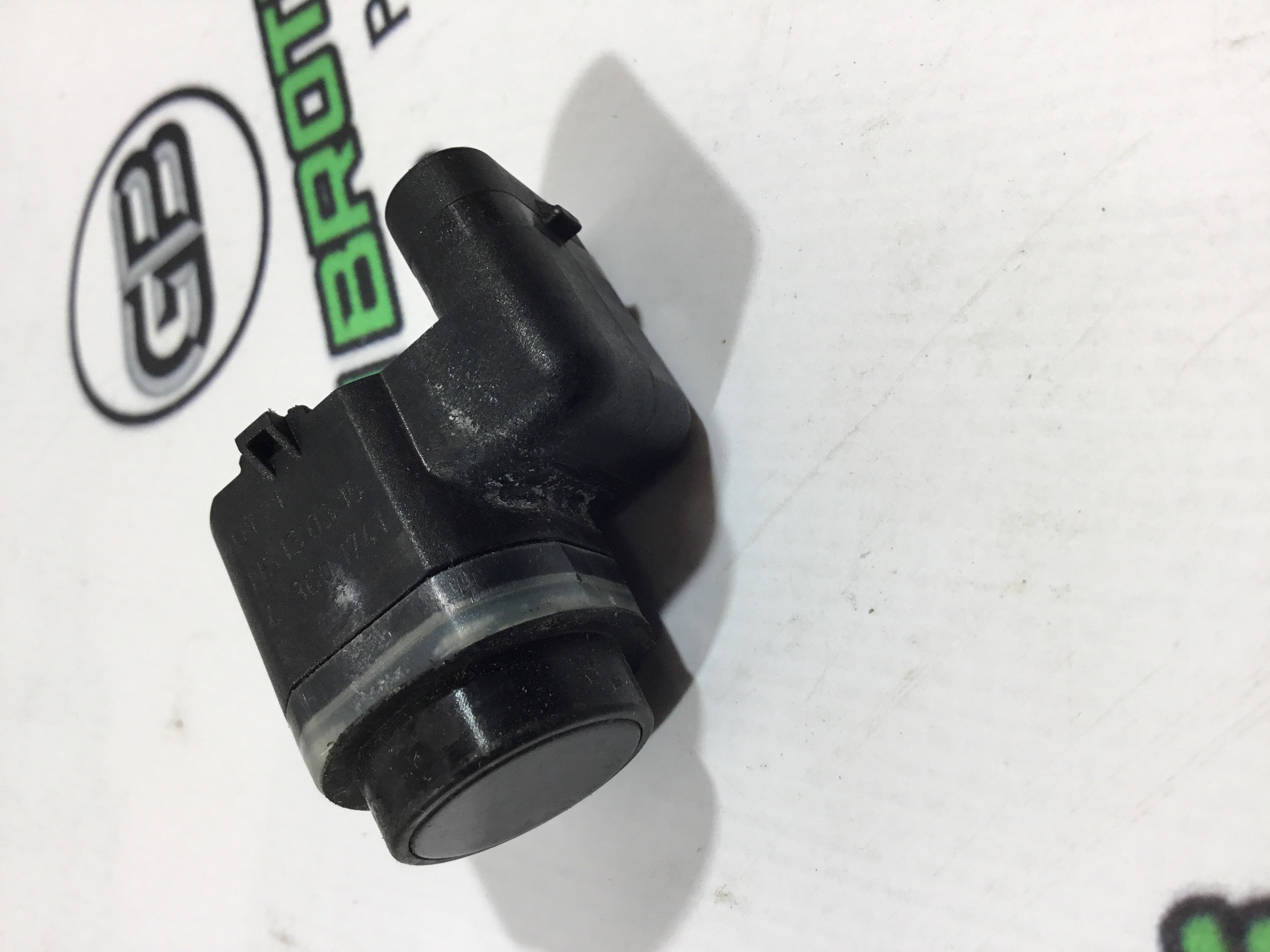 Парктронік, кріплення, корпус