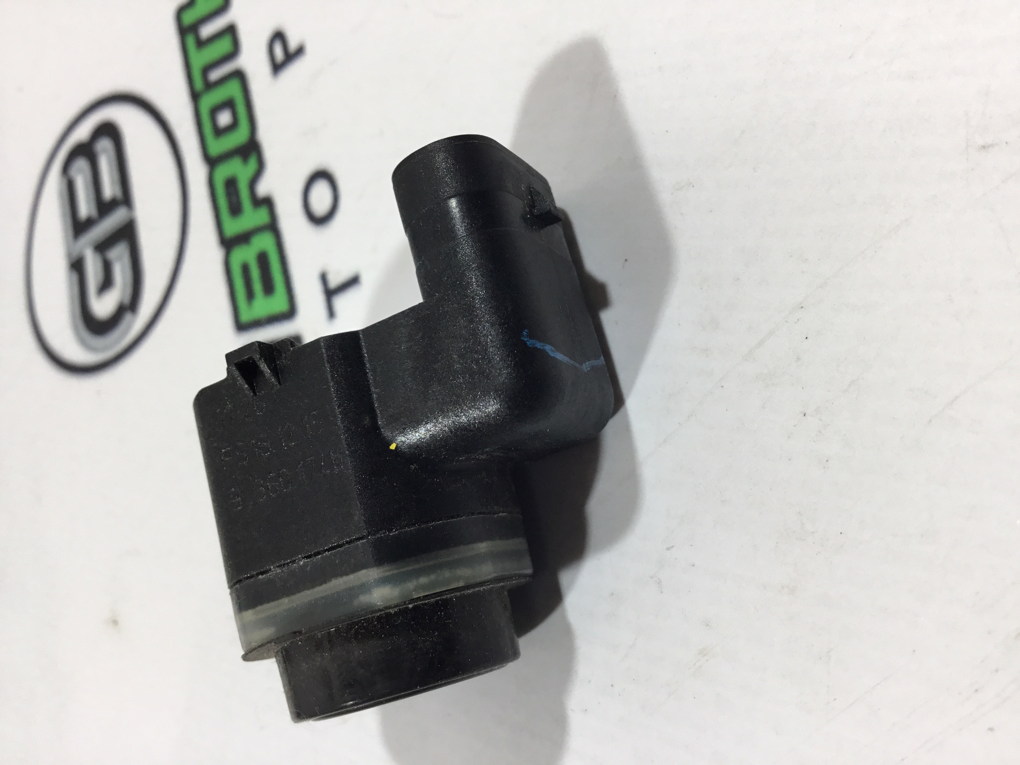 Парктронік, кріплення, корпус