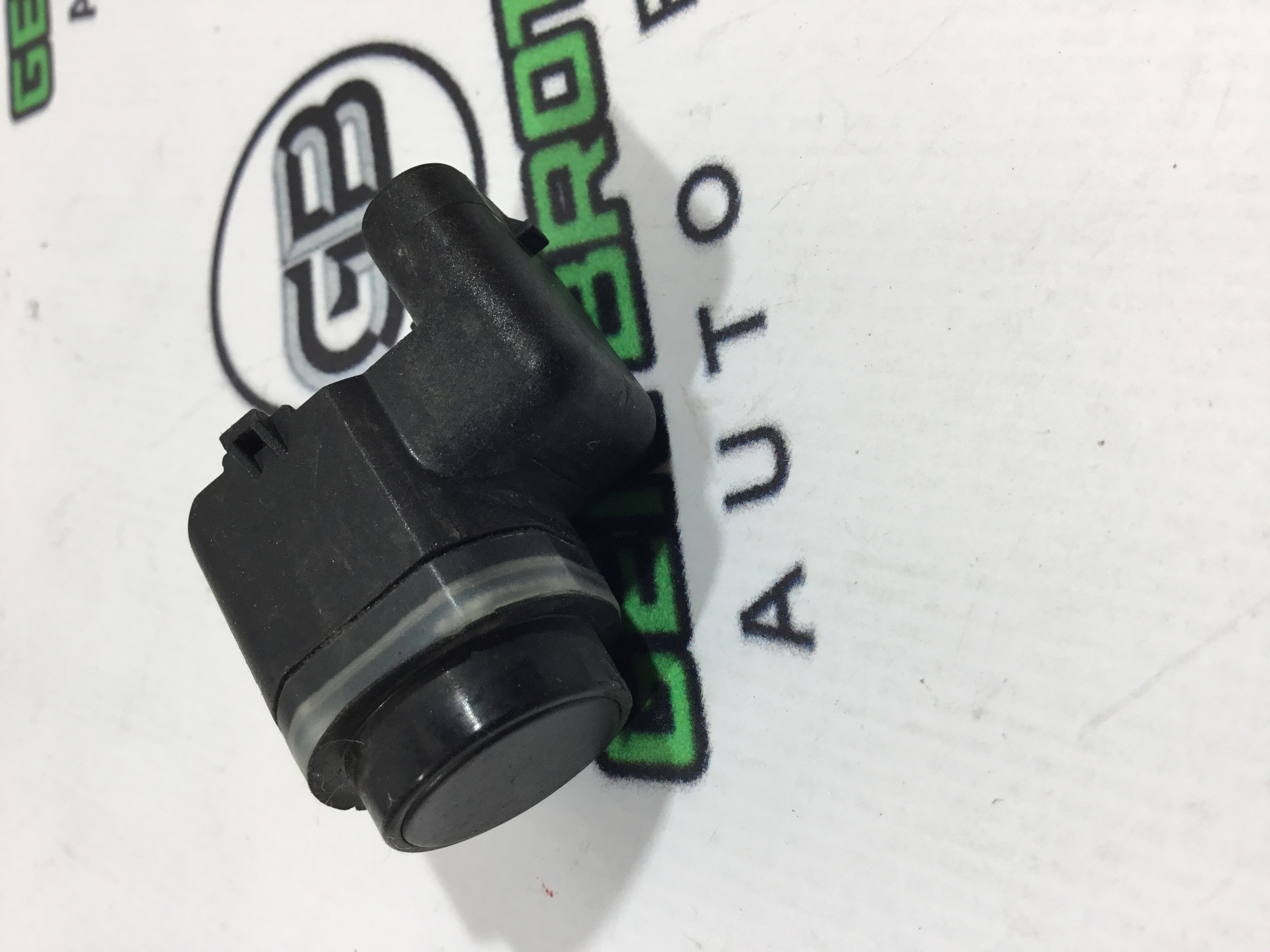 Парктронік, кріплення, корпус