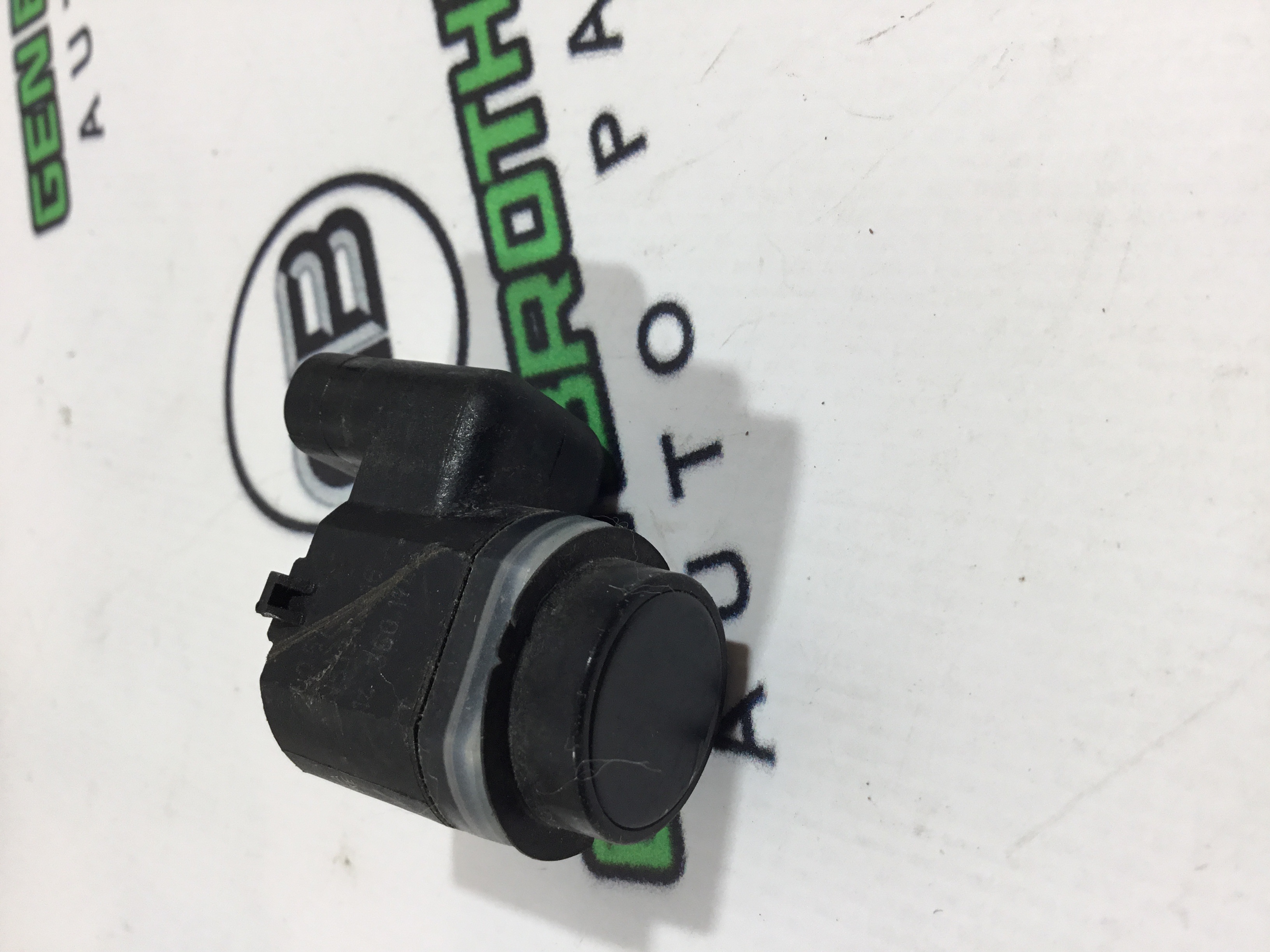 Парктронік, кріплення, корпус