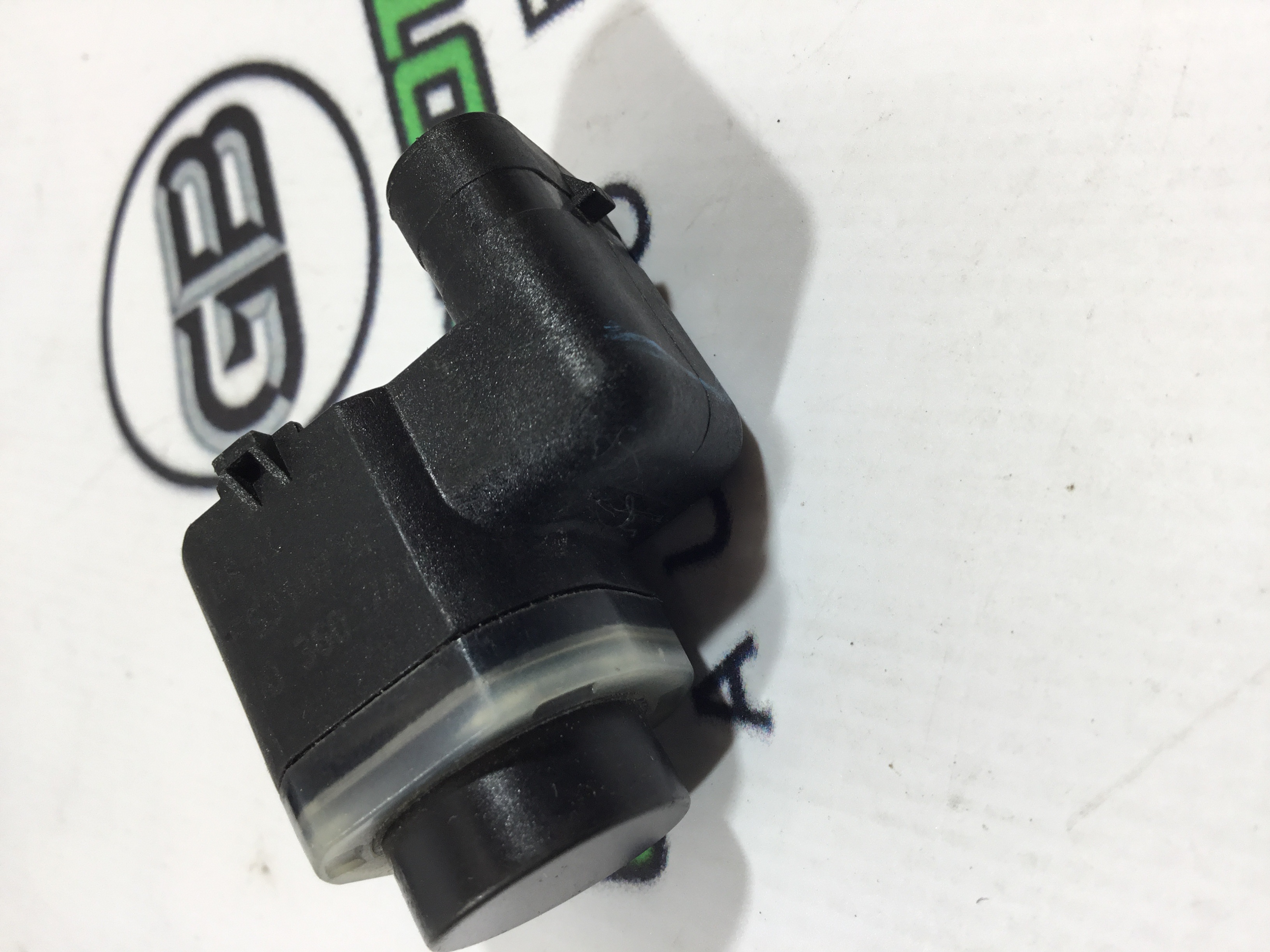 Парктронік, кріплення, корпус