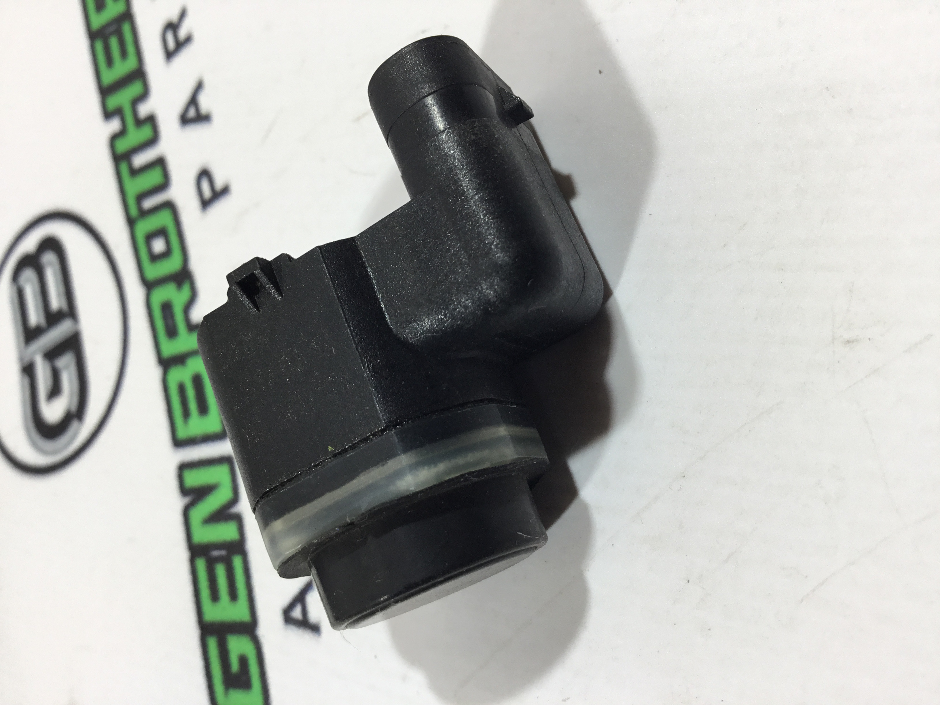 Парктронік, кріплення, корпус