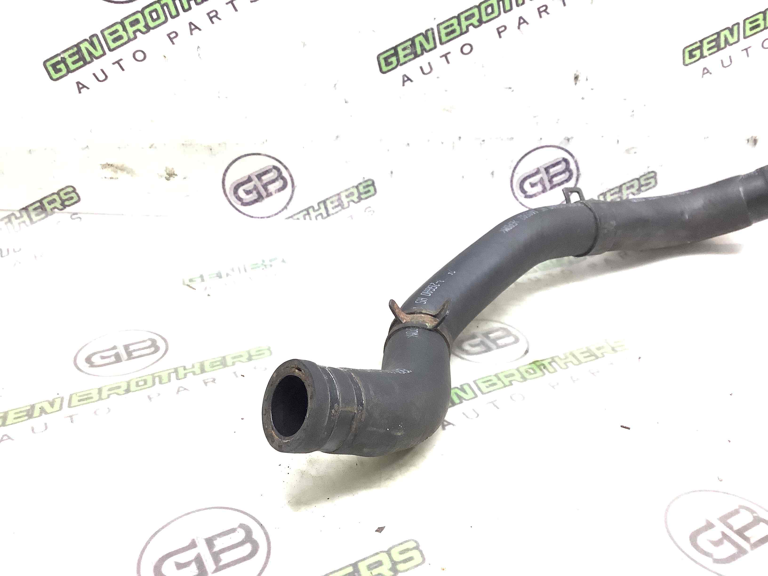 Патрубок трубопровід, шланг