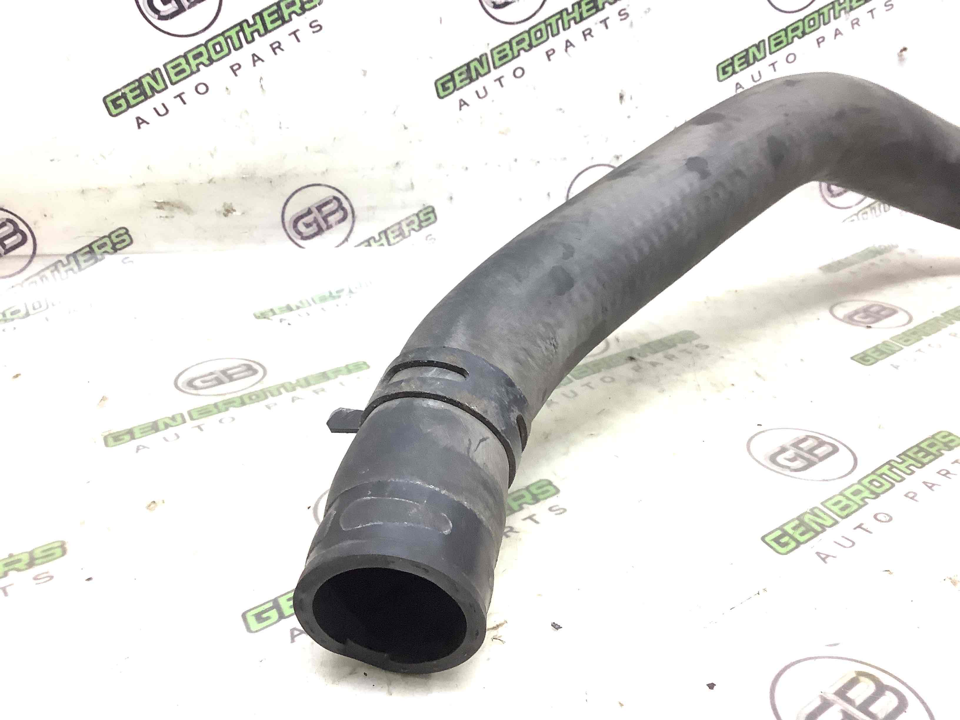 Патрубок радіаторів