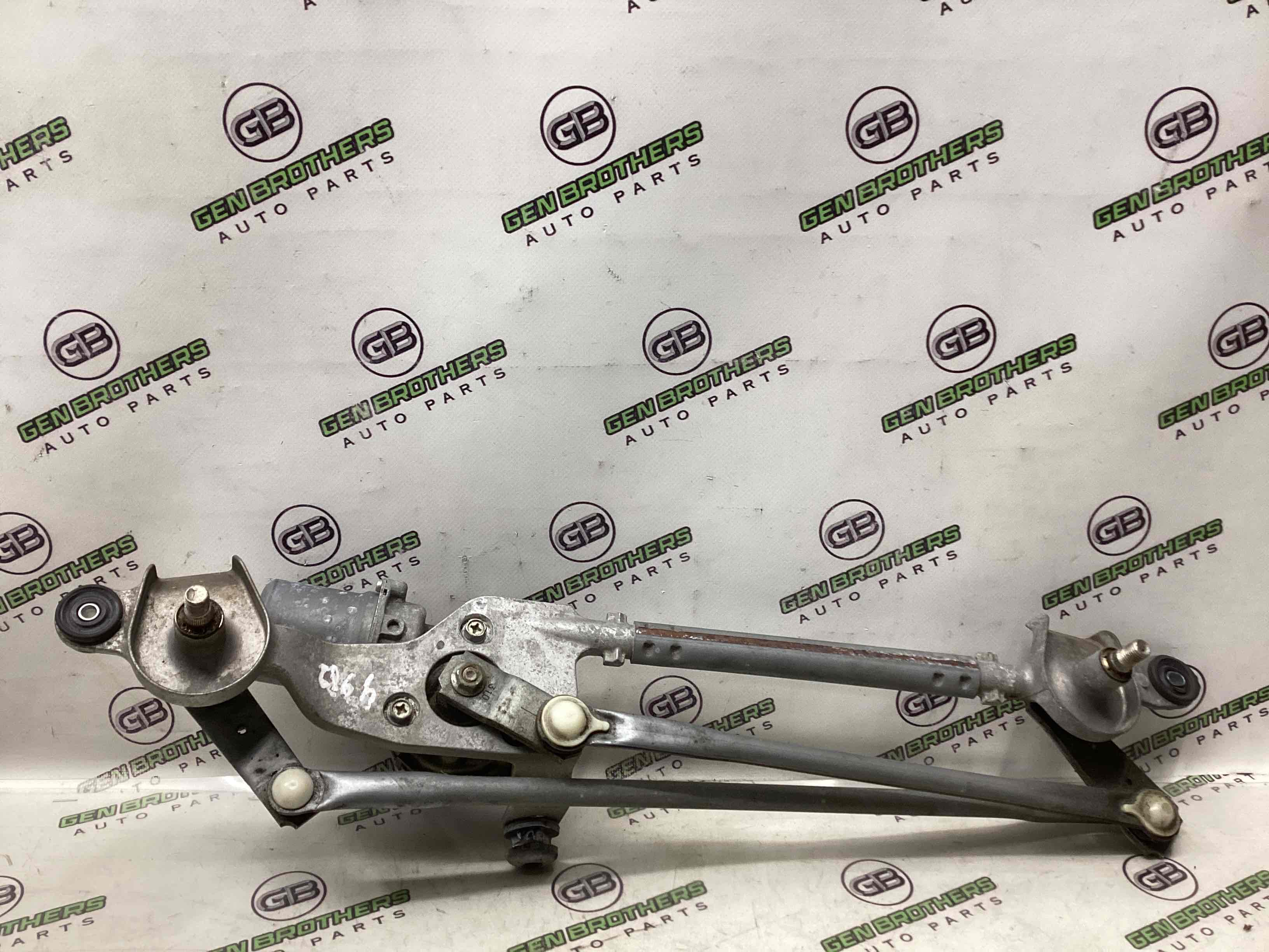 Механізм склоочисника, трапеція двірників