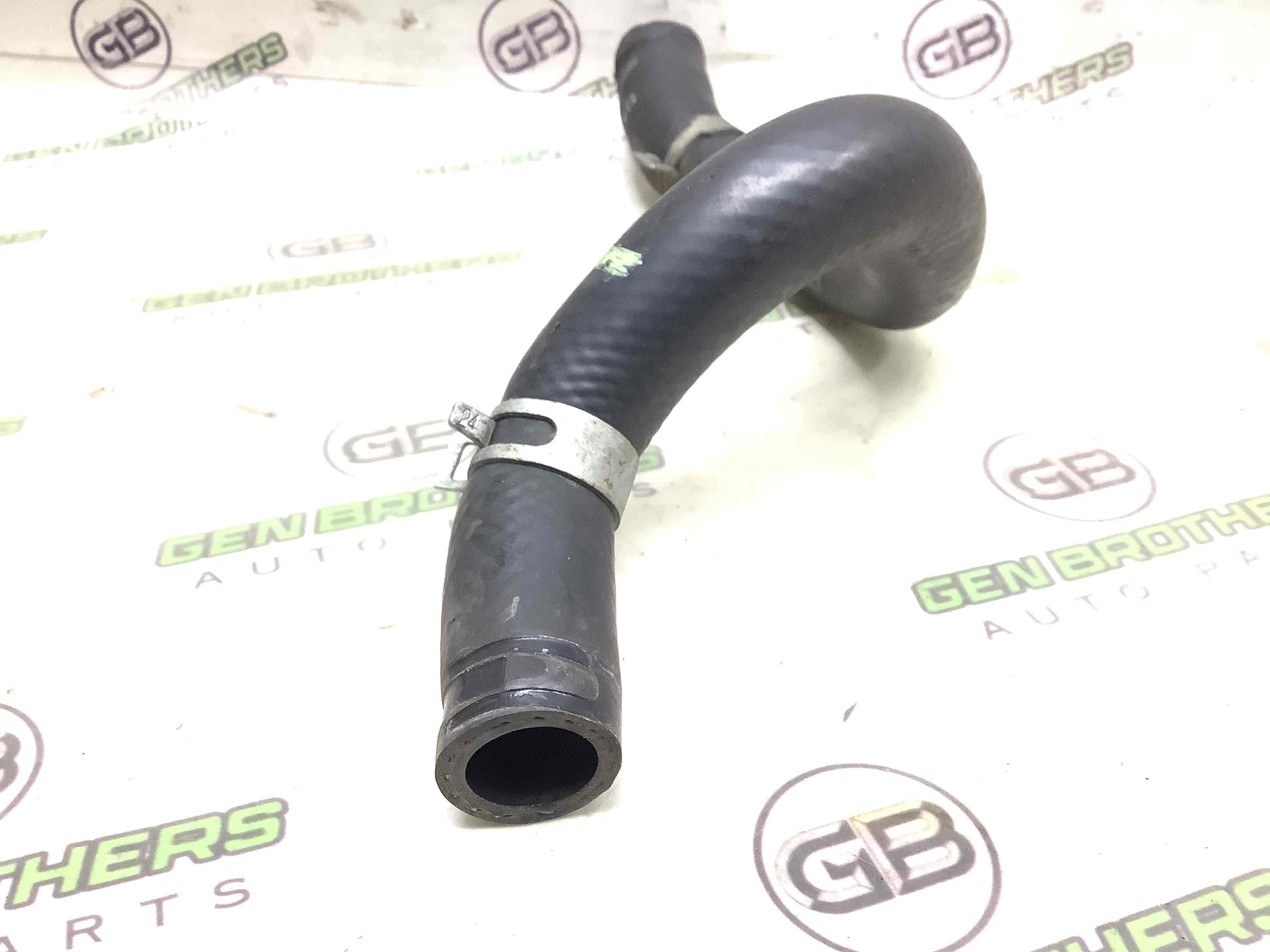 Патрубок трубопровід, шланг