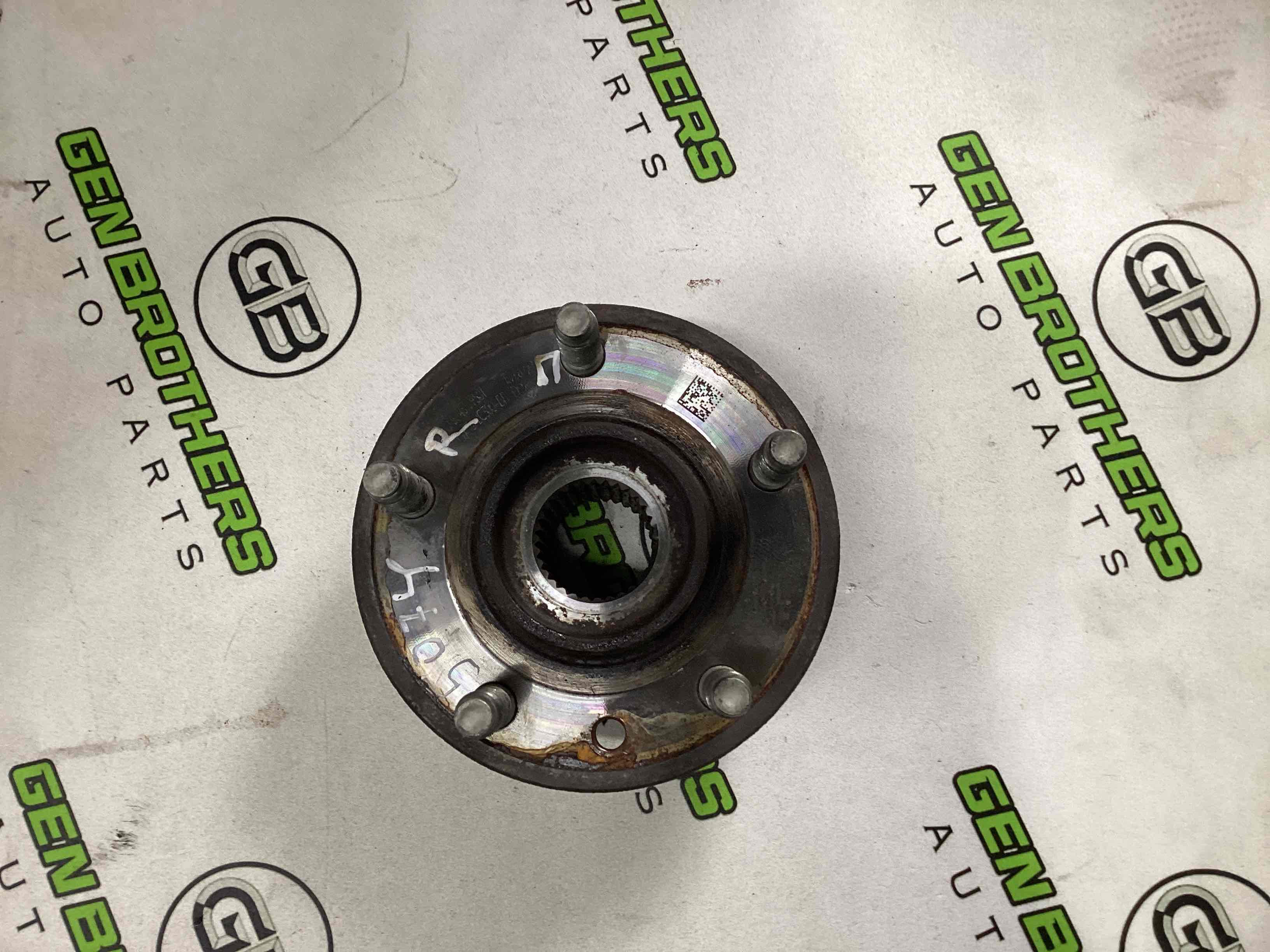 Ступиця передня