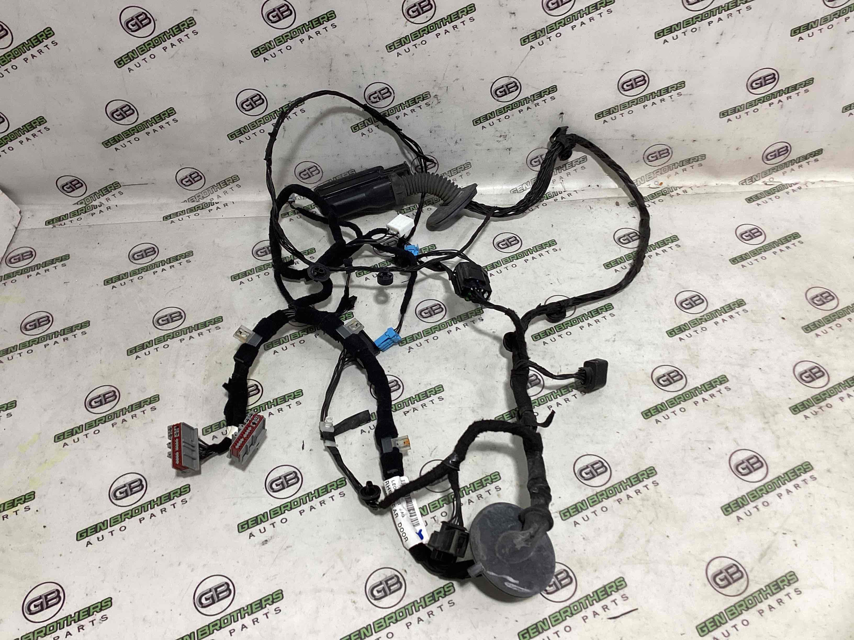 Електропроводка дверей, кришки багажника коса