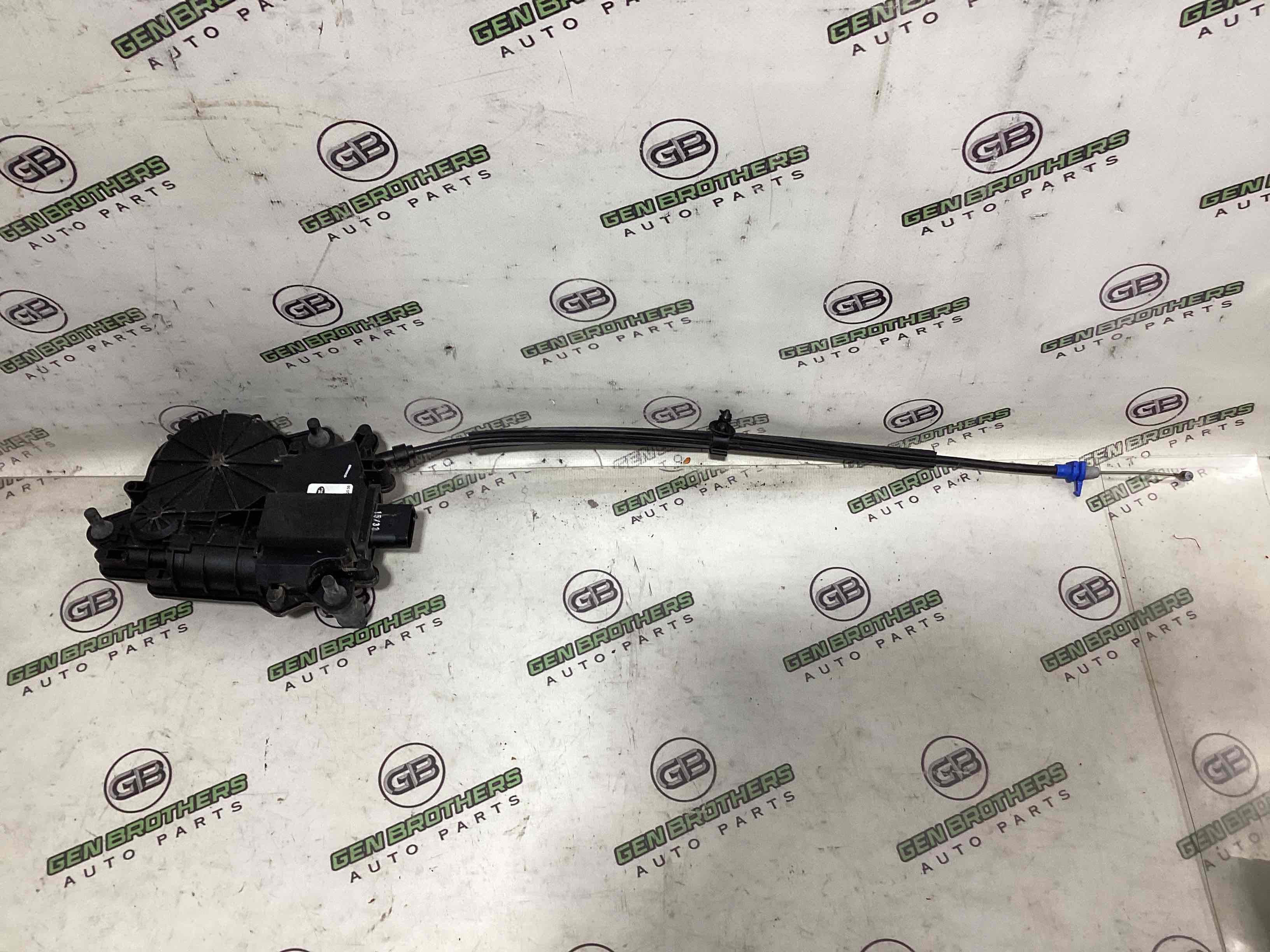 Замок дверей задньої лівої