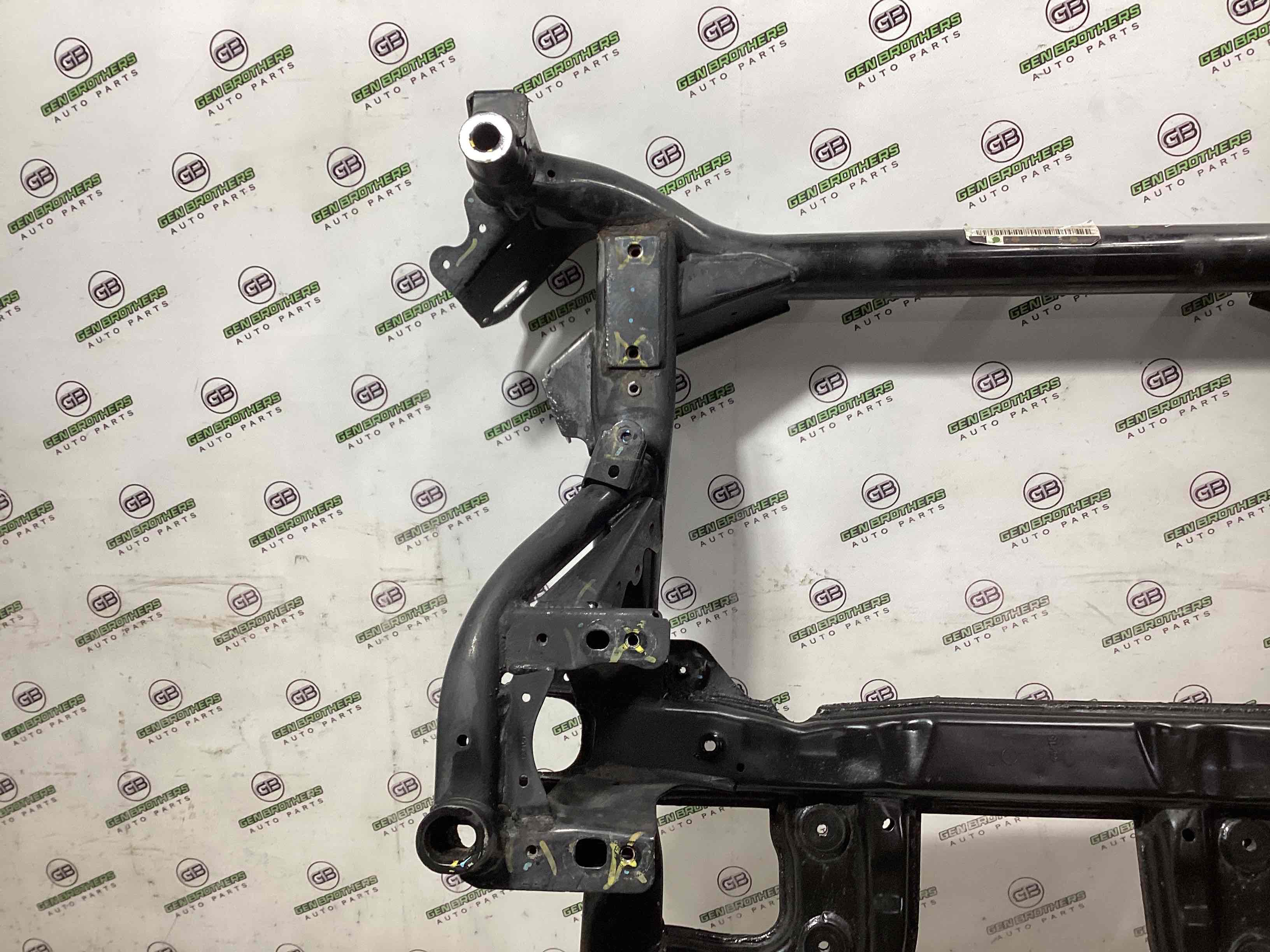 Балка підвіски передня підрамник