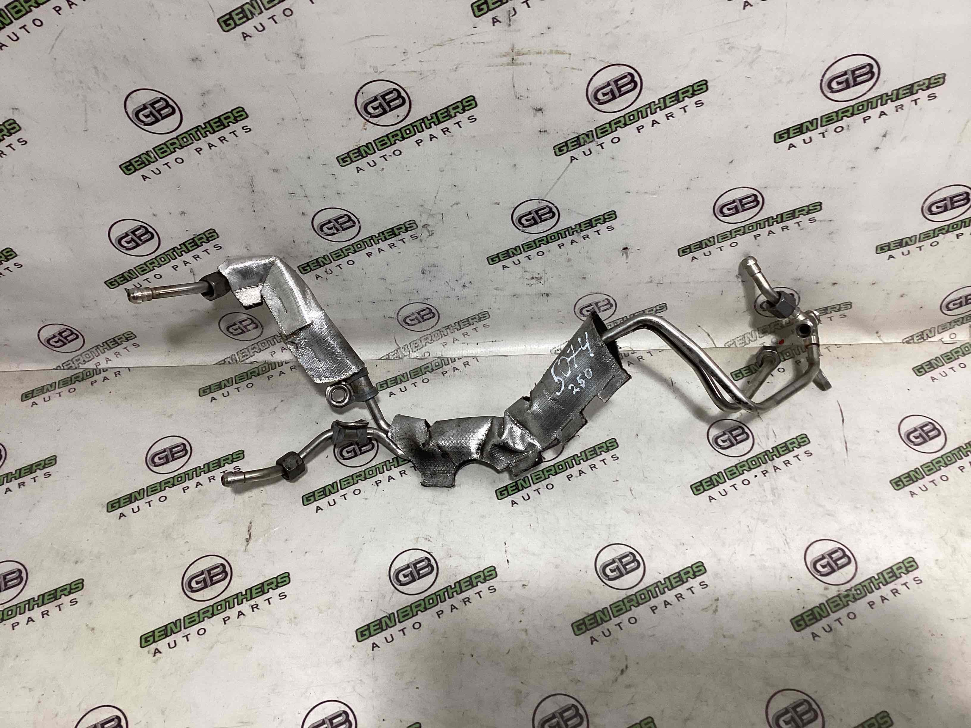 Трубка паливна