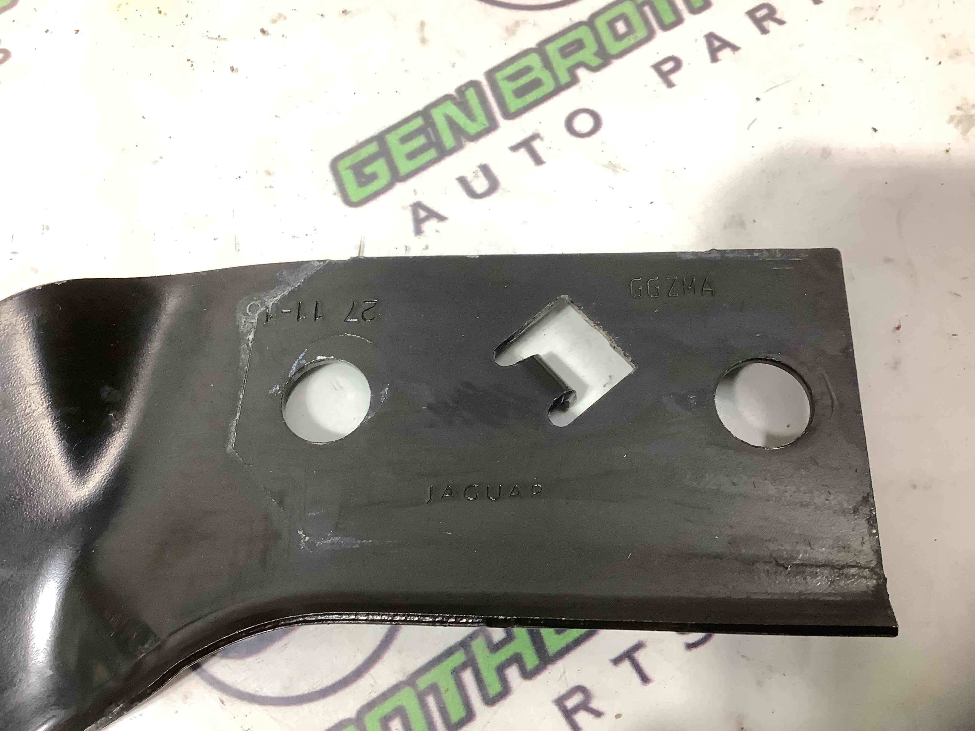 Кріплення, кронштейн