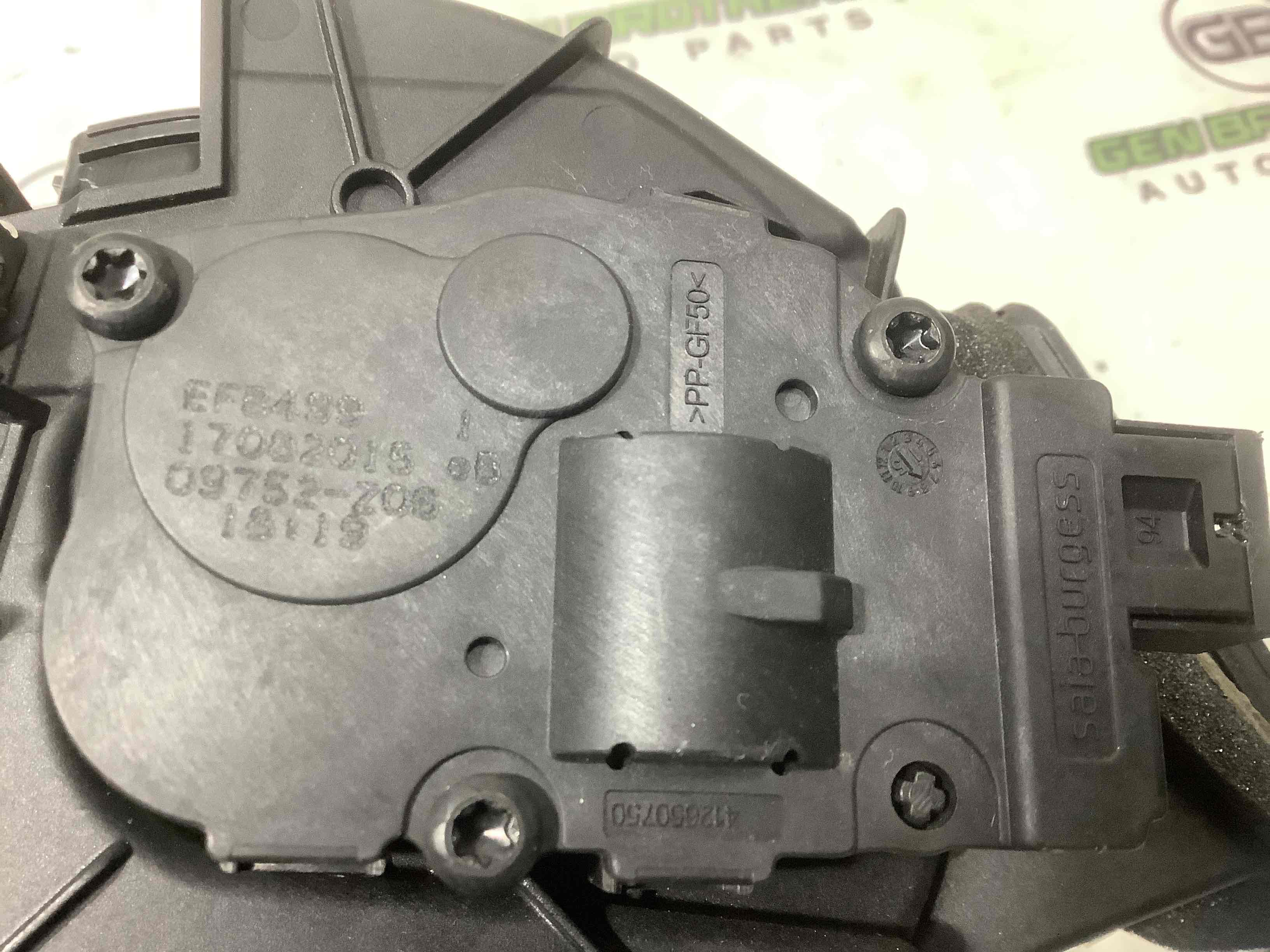 Дифузор, кожух вентилятора радіатора