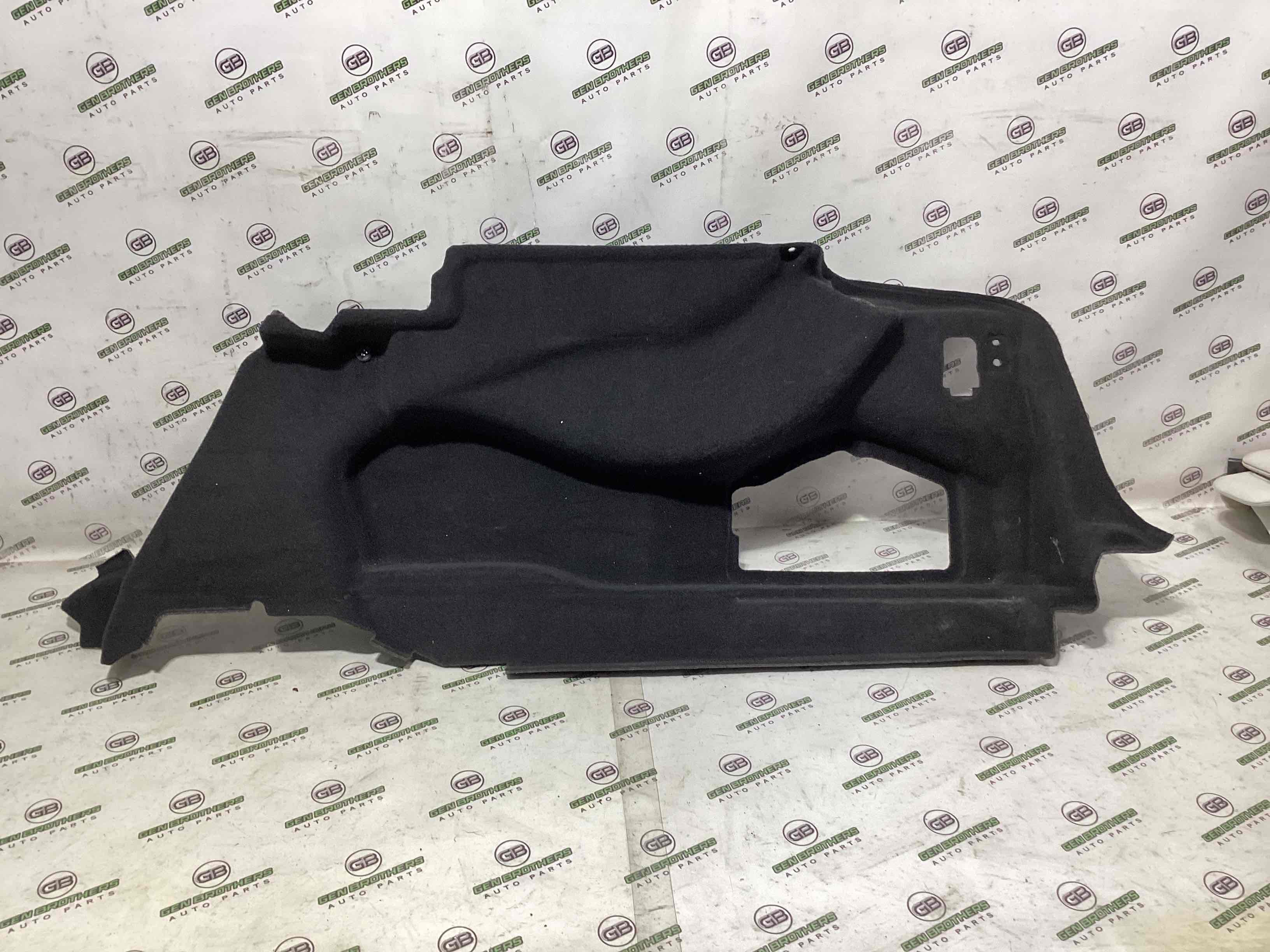 Елементи оздоблення багажника