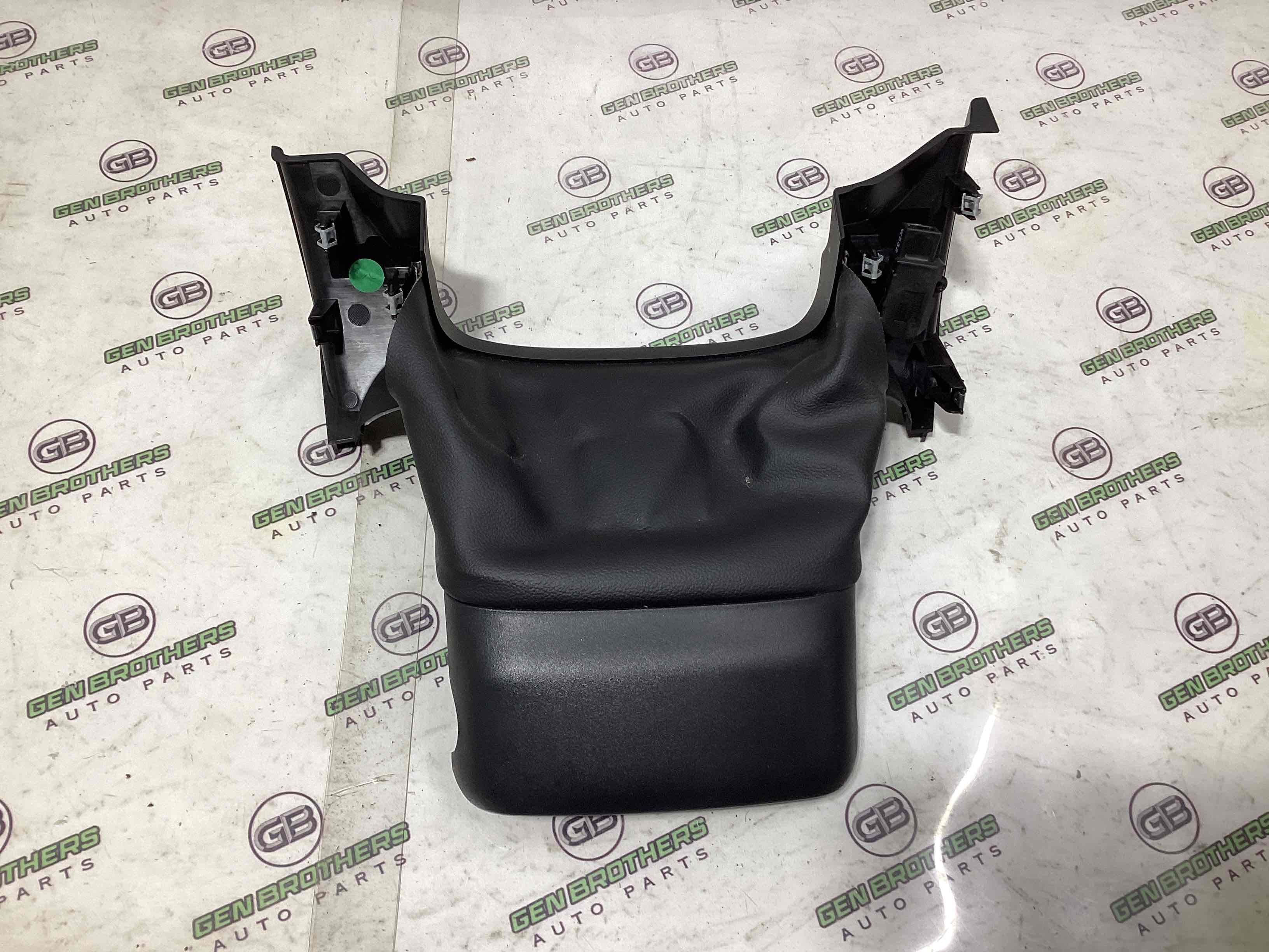 Оздоблення керма та кермової колонки