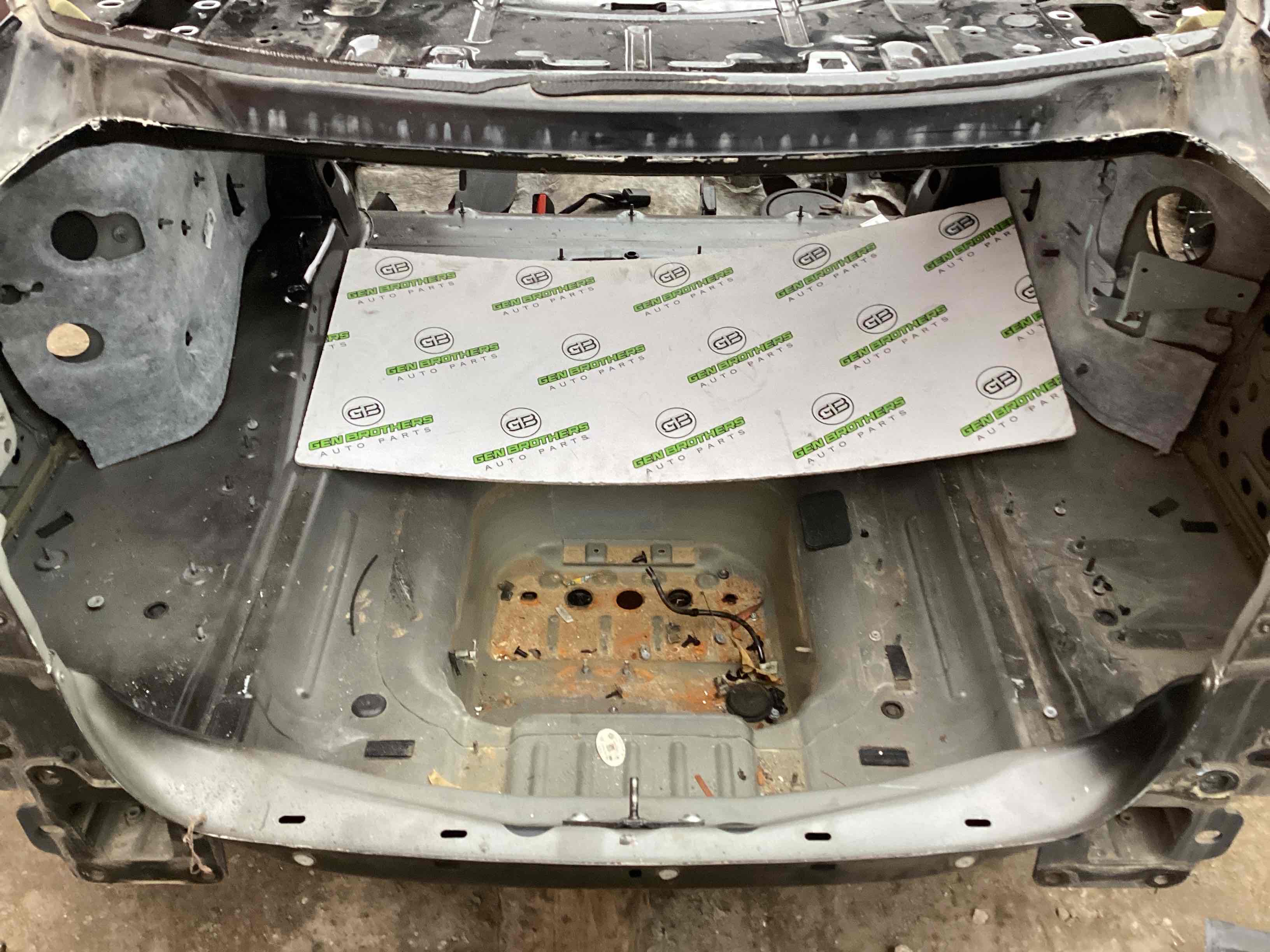 Корито багажника