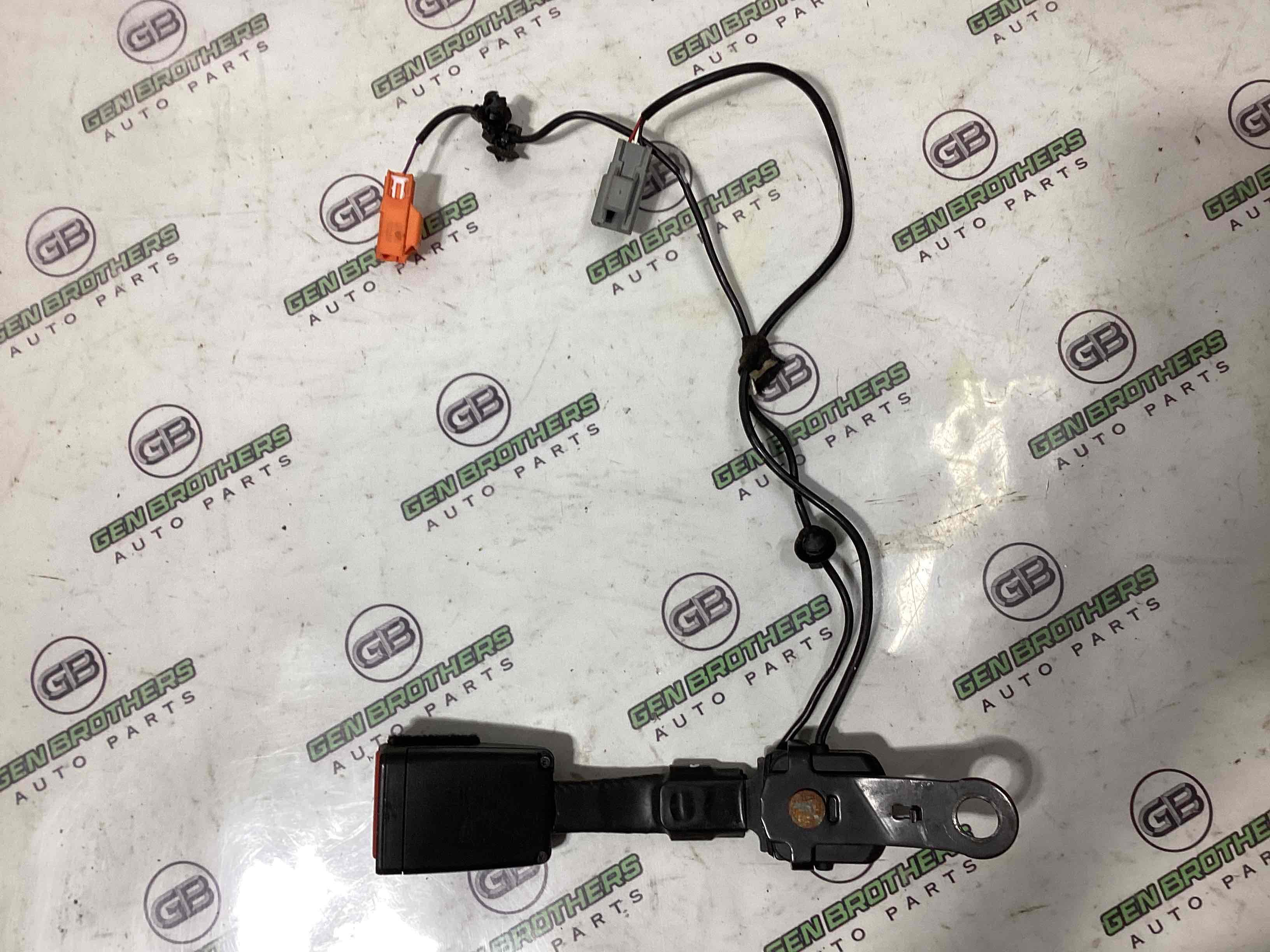 Замок ременя безпеки