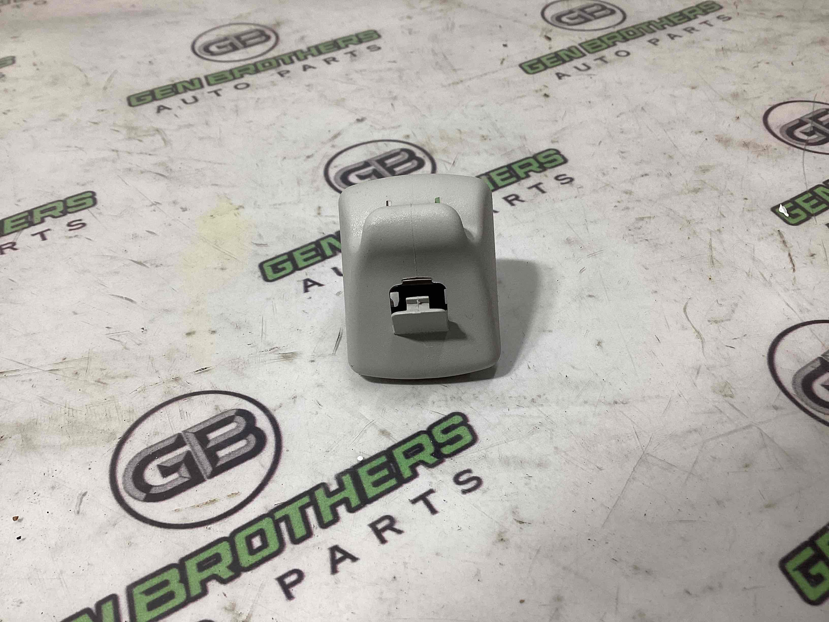 Козирок сонцезахисний