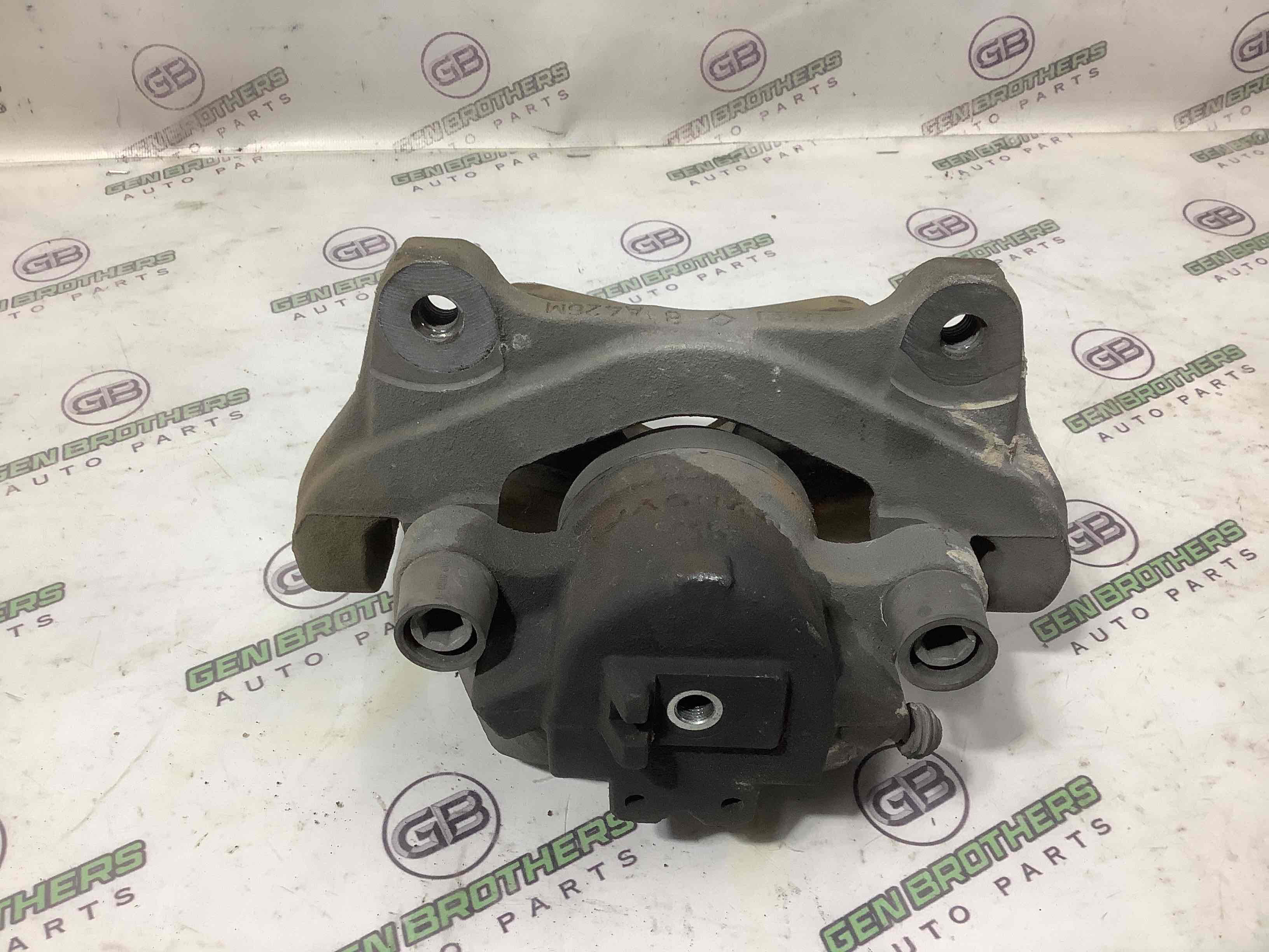 Супорт передній правий