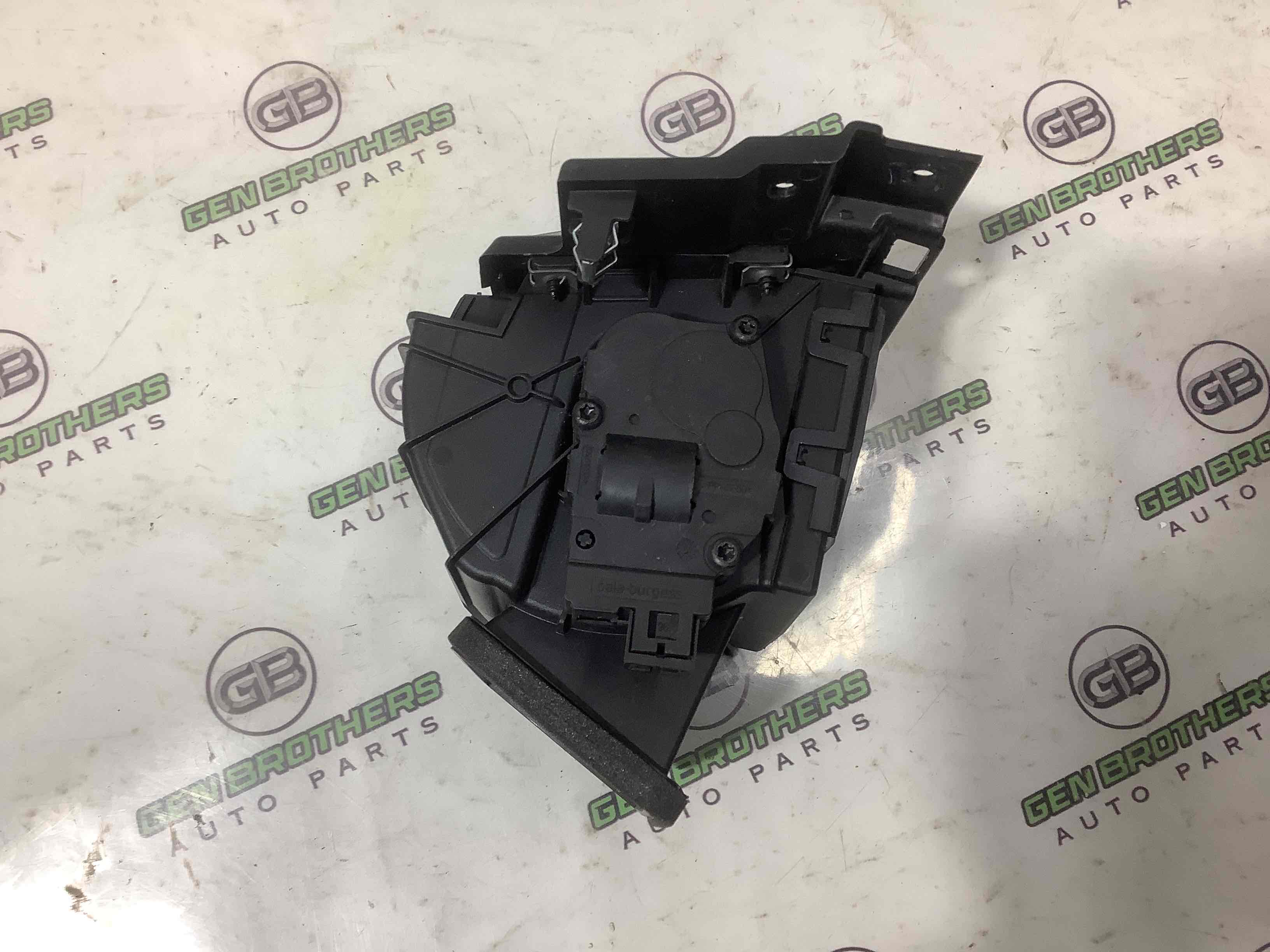 Дефлектор обдування салону