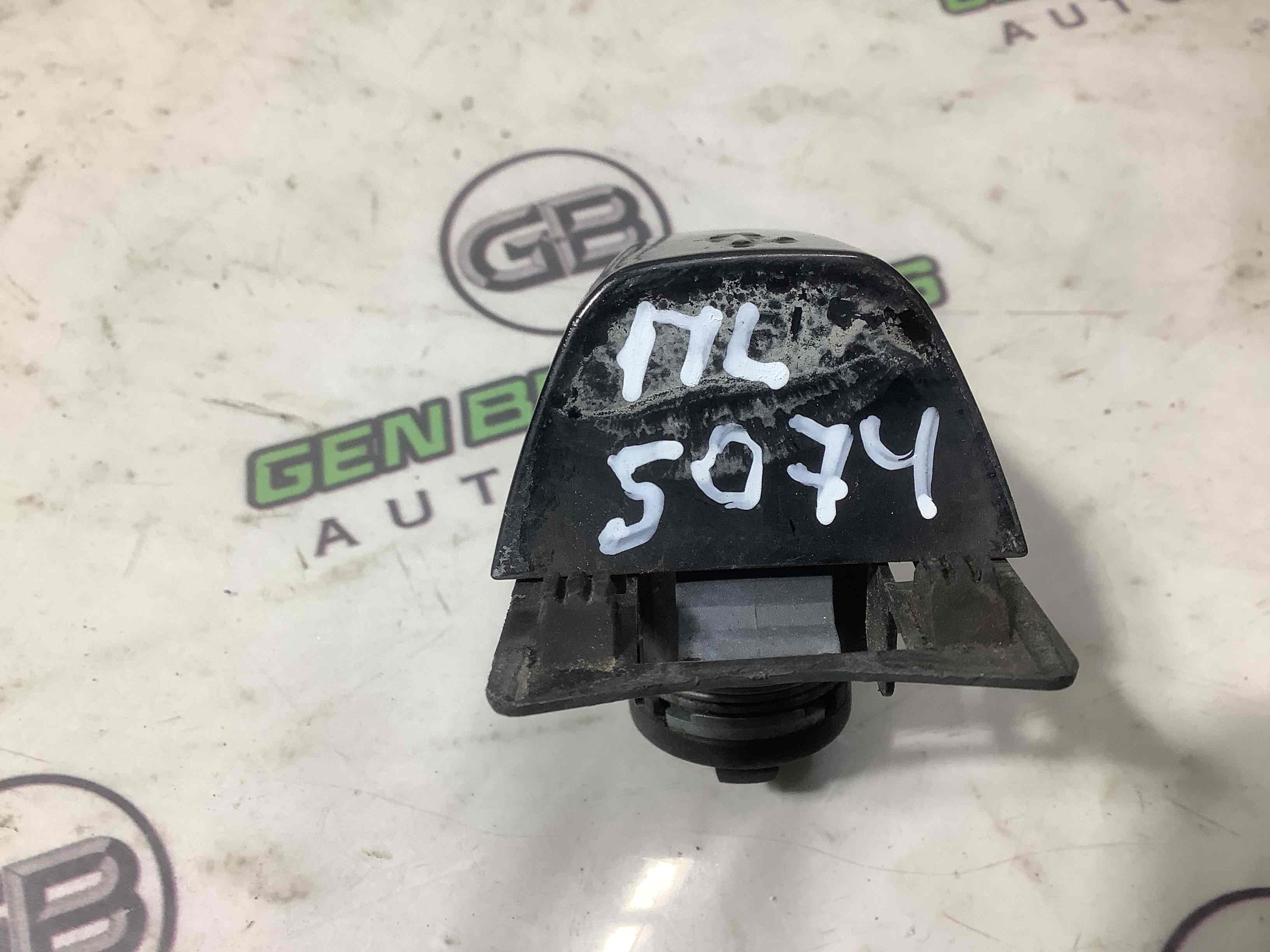 Заглушка ручки дверей