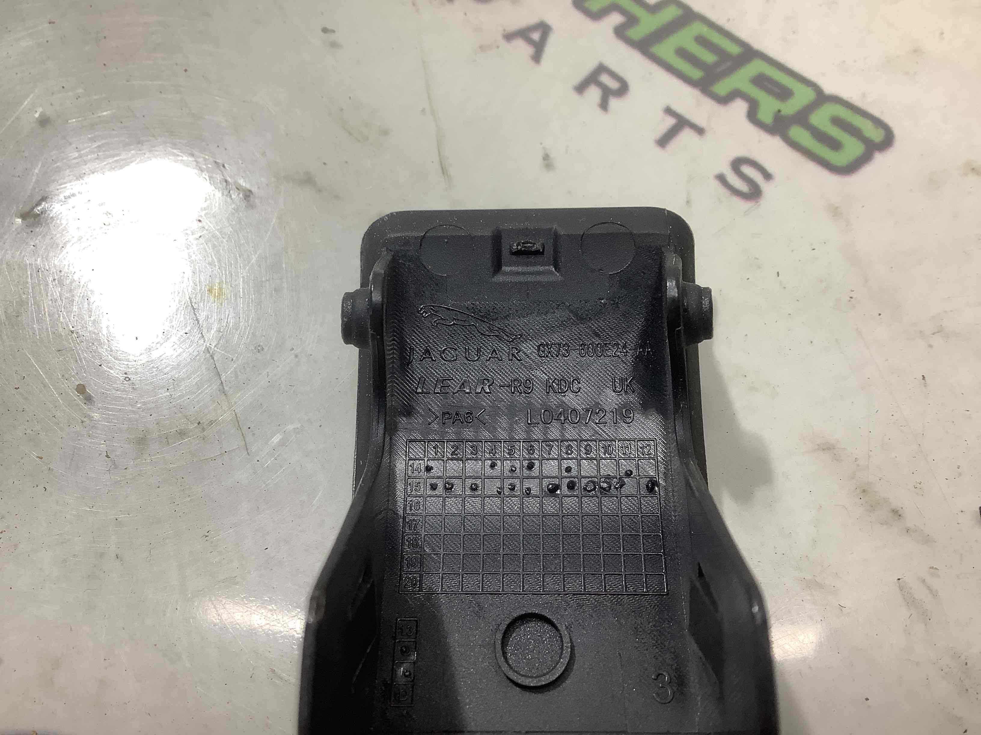 Обшивка салону